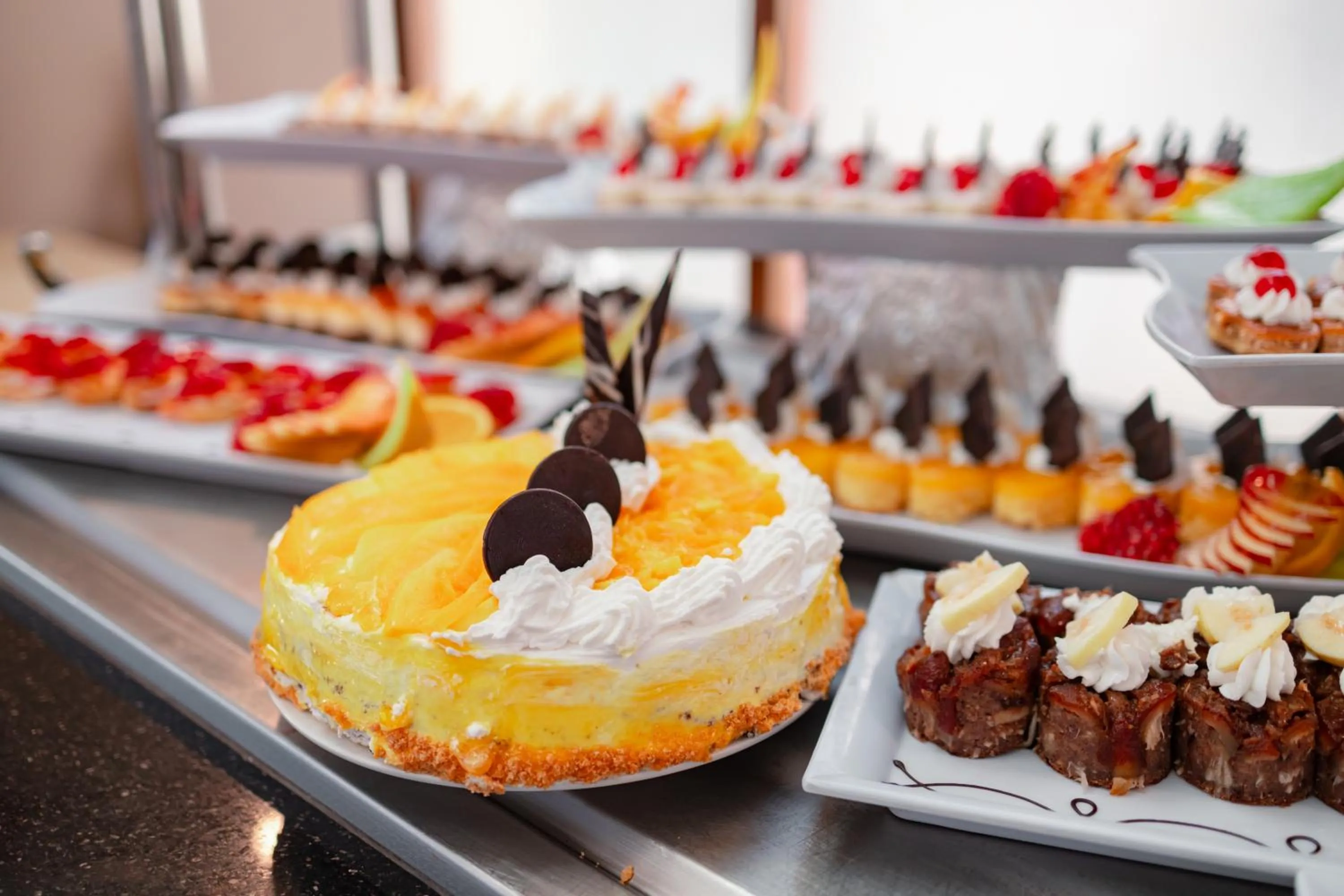 Restaurant/places to eat in Empire Beach Aqua Park