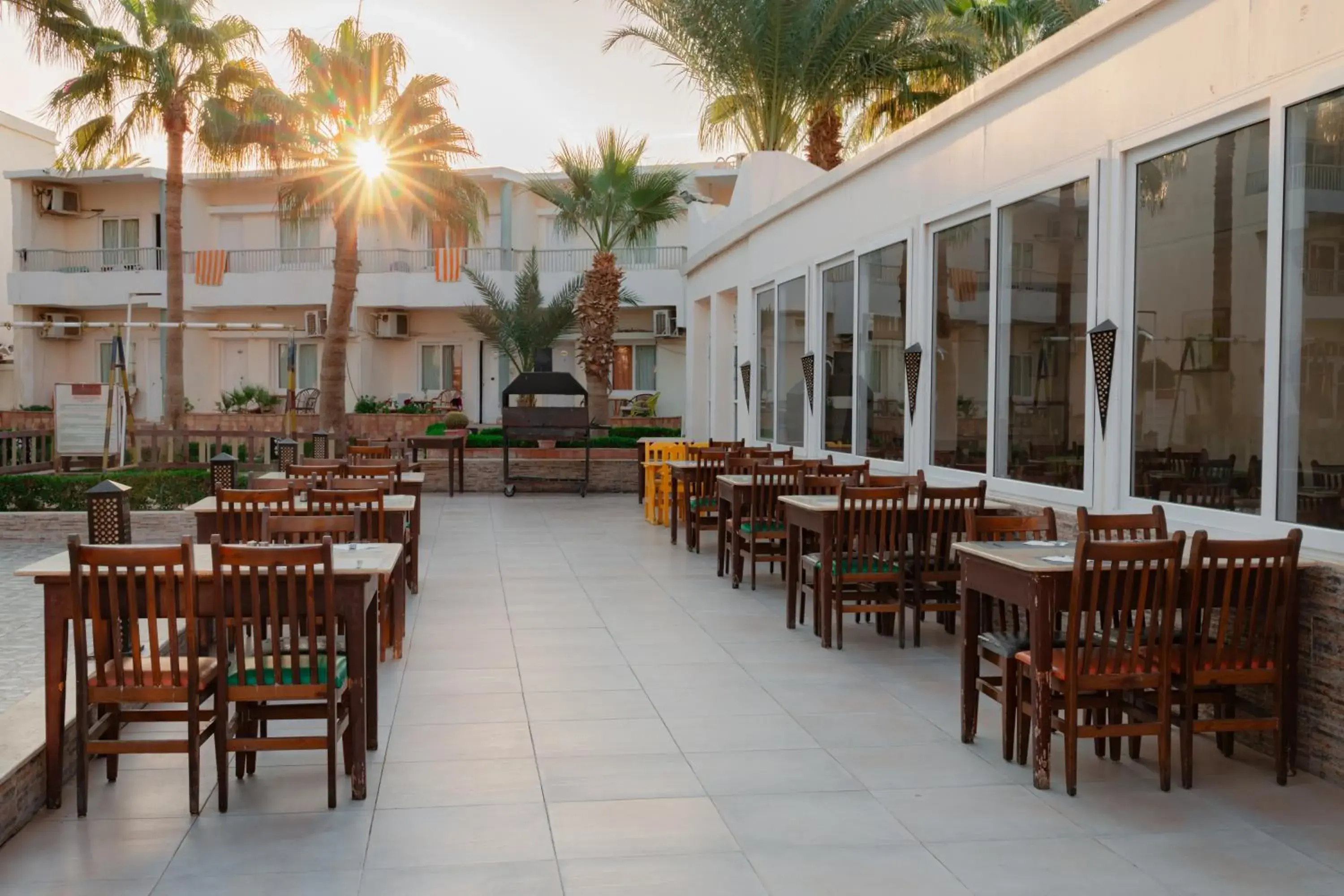 Restaurant/places to eat in Empire Beach Aqua Park Restaurant/places to eat in Empire Beach Aqua Park