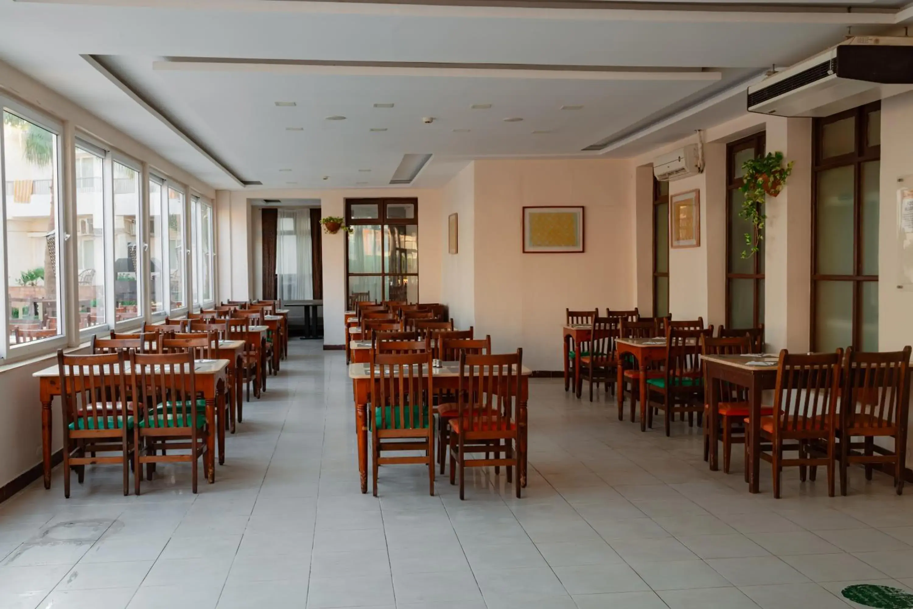 Restaurant/places to eat in Empire Beach Aqua Park Restaurant/places to eat in Empire Beach Aqua Park