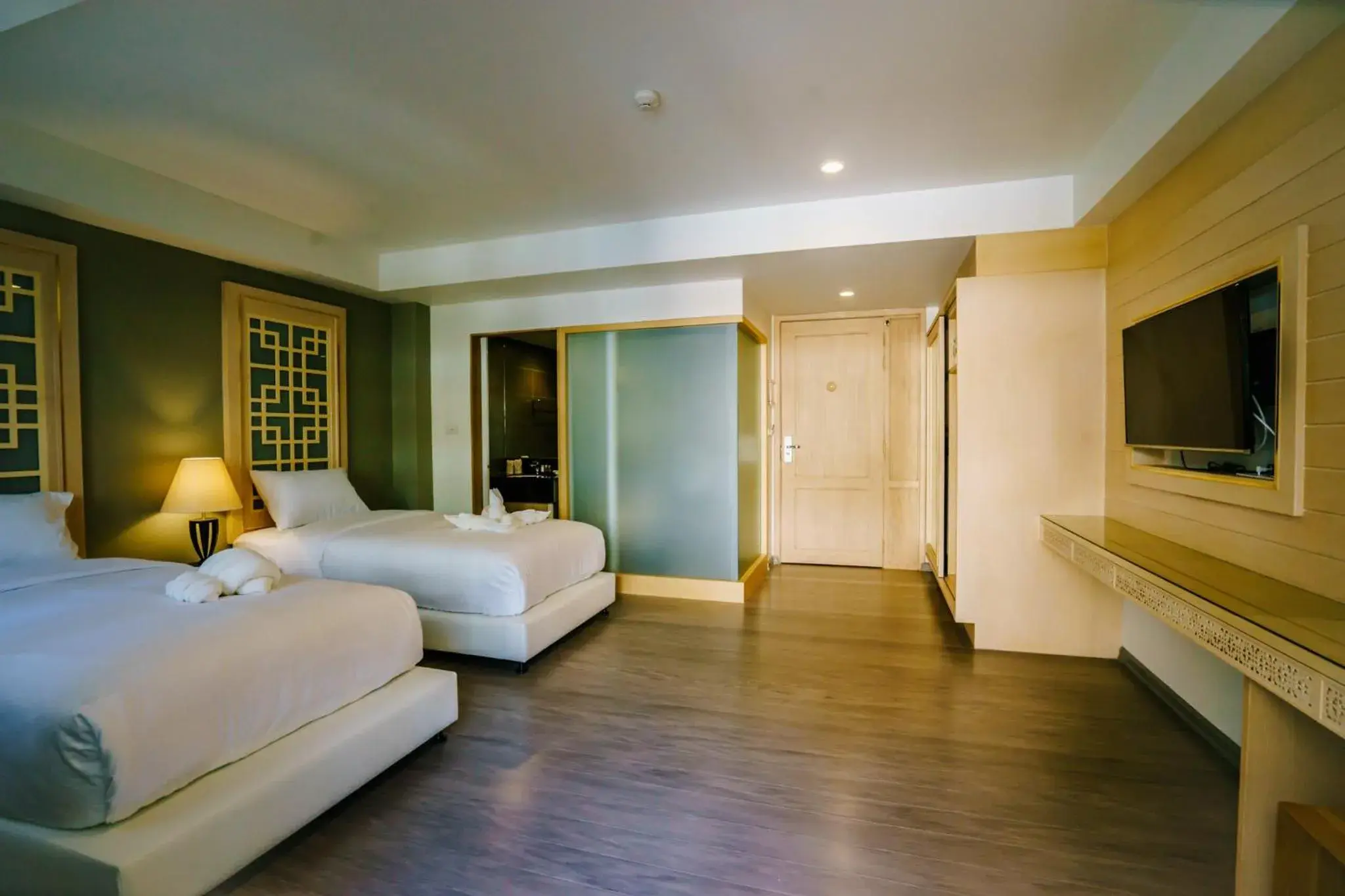 Deluxe Twin Room in Moon Dragon Hotel Deluxe Twin Room in Moon Dragon Hotel