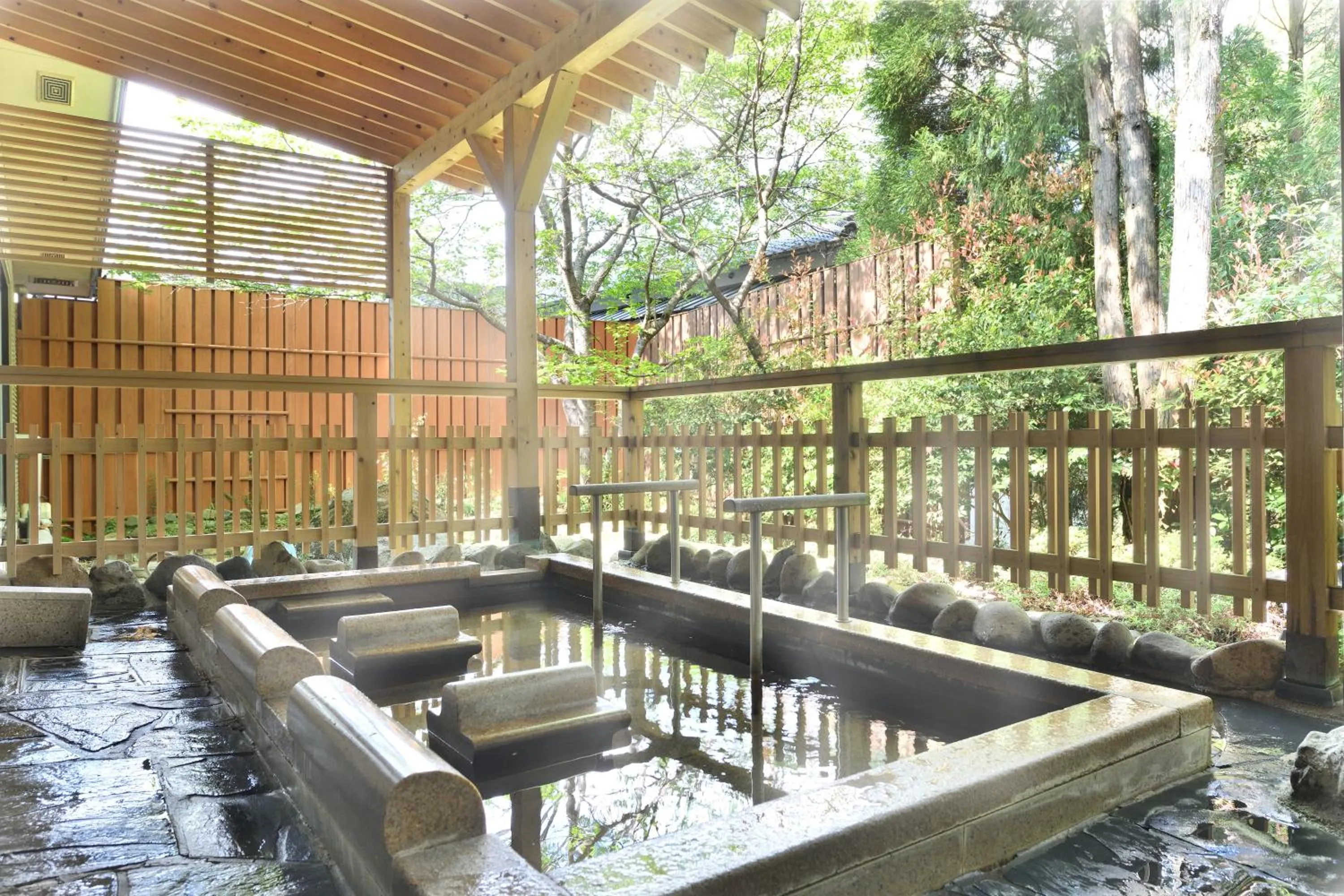 Hot Spring Bath in Yunogo Onsen HOTEL YUNOMORI BISYUNKAKU