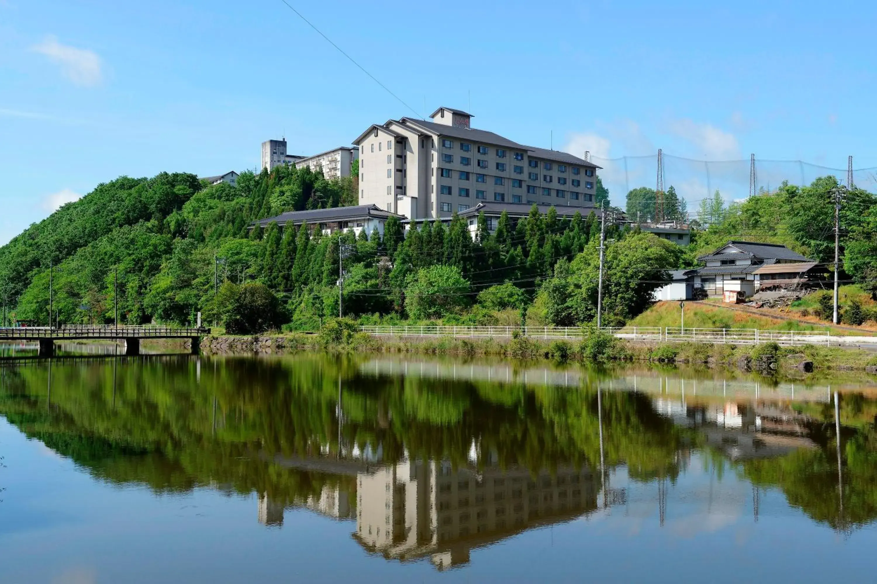 Facade/entrance in Yunogo Onsen HOTEL YUNOMORI BISYUNKAKU Facade/entrance in Yunogo Onsen HOTEL YUNOMORI BISYUNKAKU
