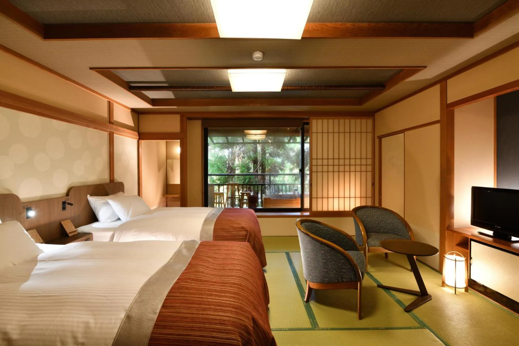 Photo of the whole room, Bed in Yunogo Onsen HOTEL YUNOMORI BISYUNKAKU
