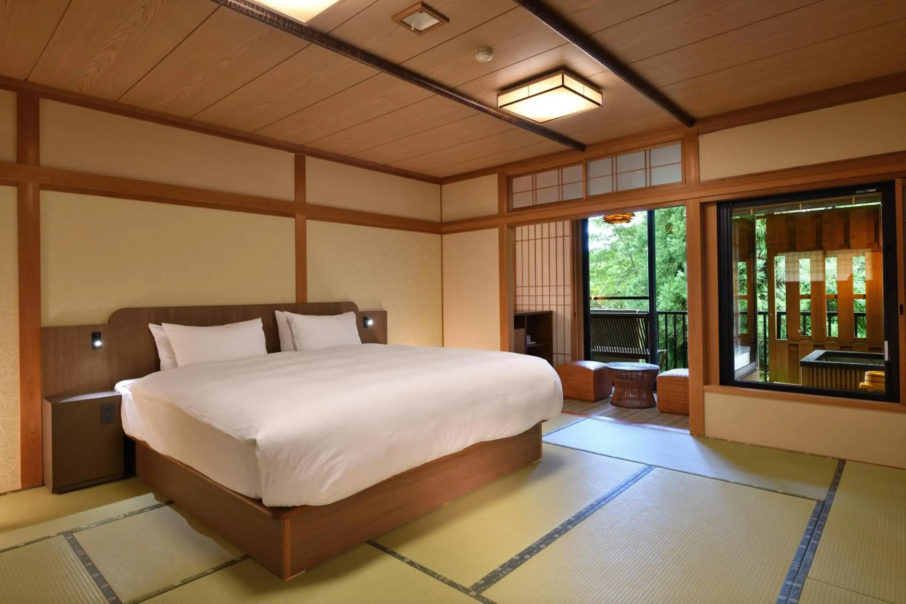 Photo of the whole room, Bed in Yunogo Onsen HOTEL YUNOMORI BISYUNKAKU Photo of the whole room, Bed in Yunogo Onsen HOTEL YUNOMORI BISYUNKAKU