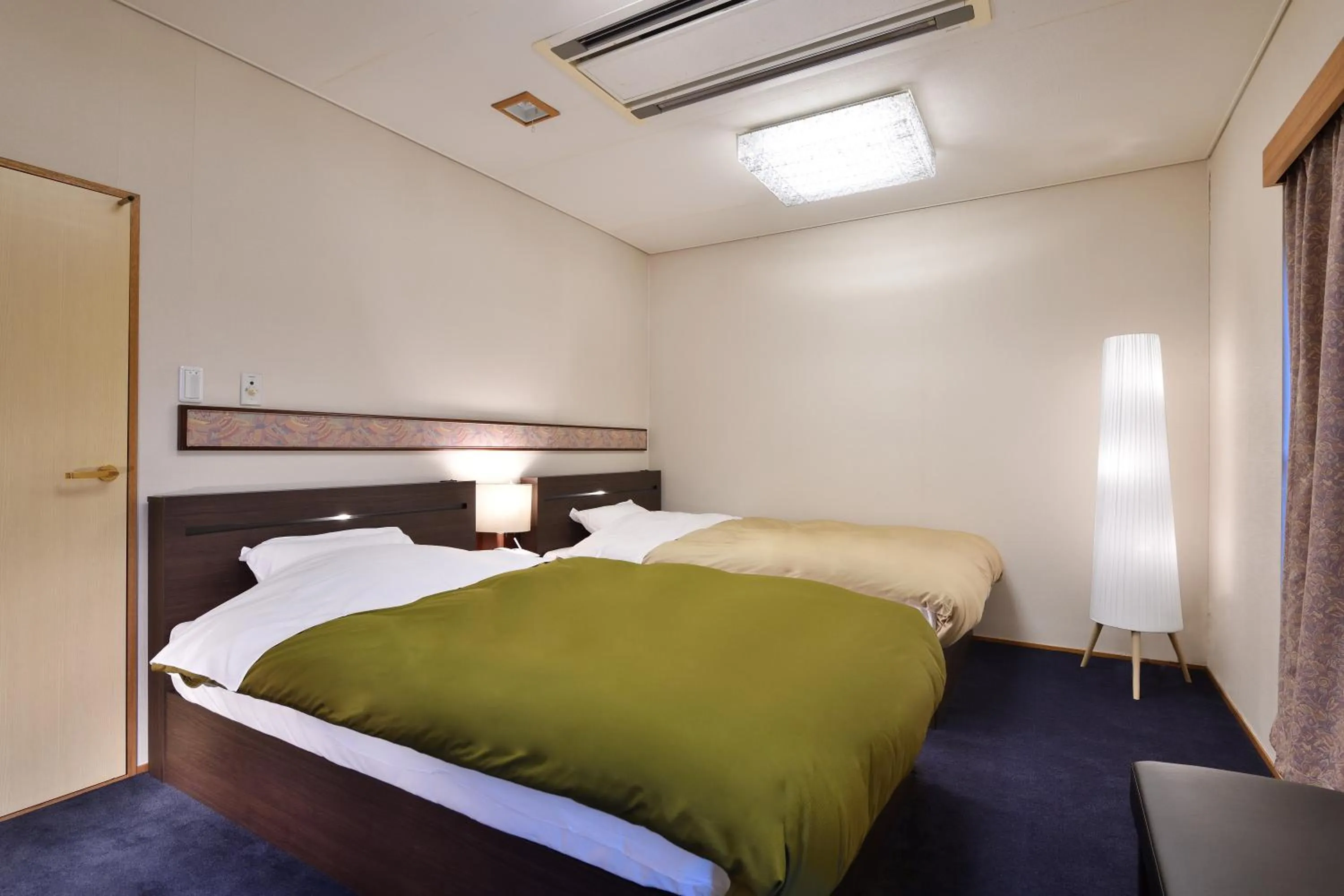 Bedroom, Bed in Yunogo Onsen HOTEL YUNOMORI BISYUNKAKU