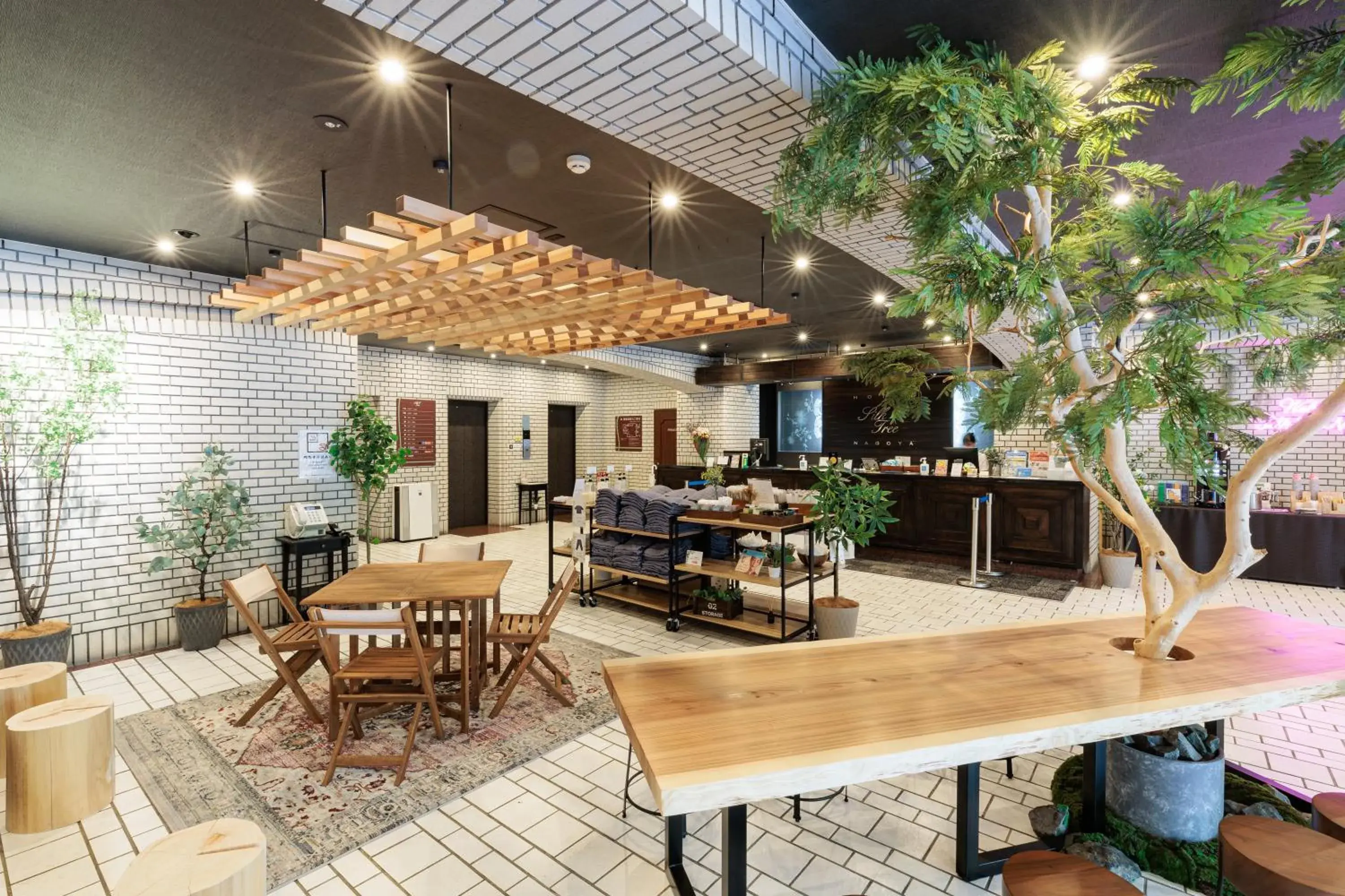 Lobby or reception in Hotel Silk Tree Nagoya Lobby or reception in Hotel Silk Tree Nagoya