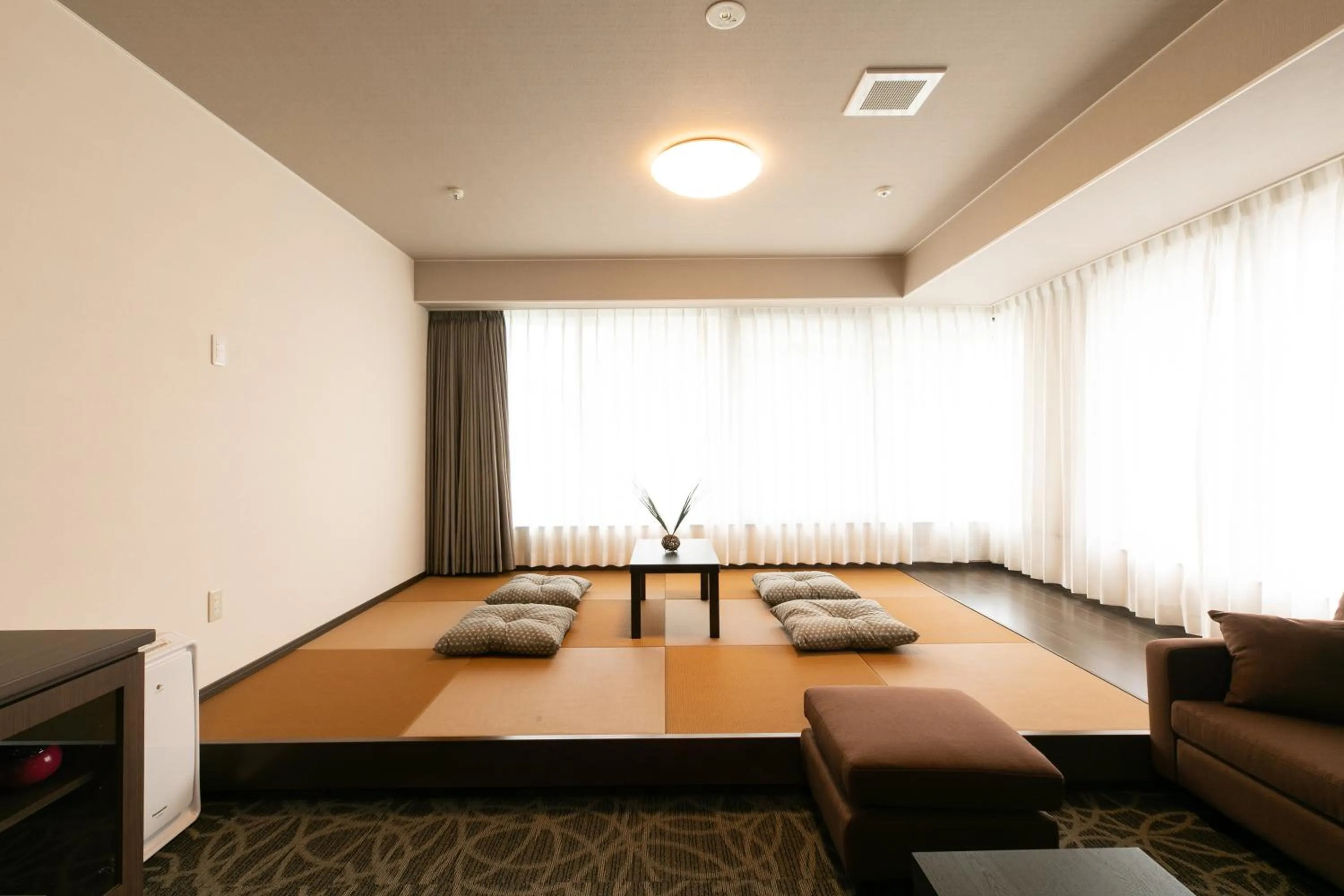 Photo of the whole room in Hotel Silk Tree Nagoya