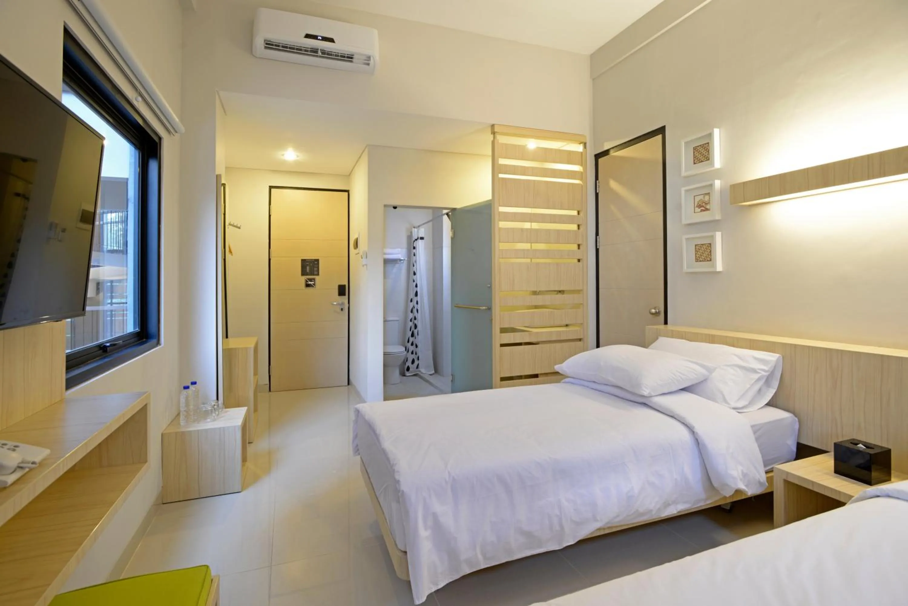 Bedroom, Bed in Arjuna Hotel Batu City
