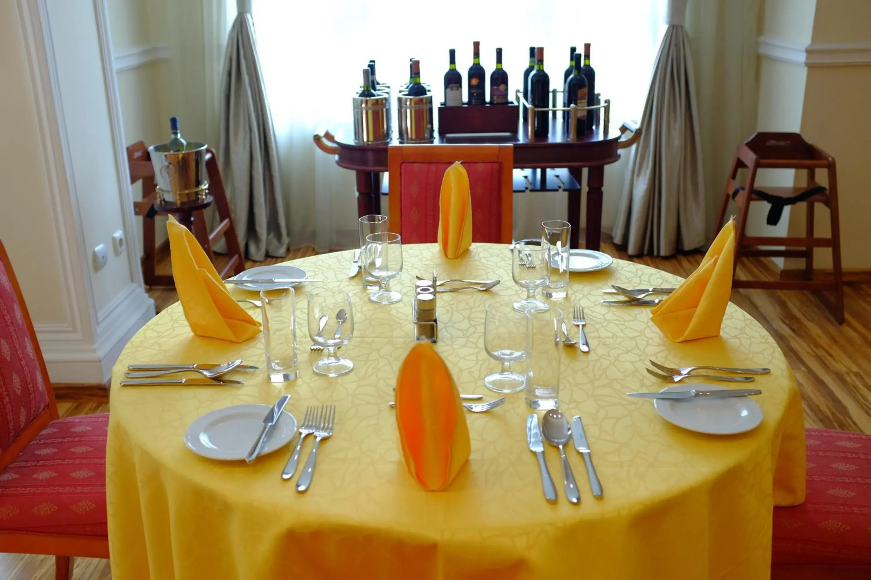 Restaurant/places to eat in Abyssinia Renaissance Hotel Restaurant/places to eat in Abyssinia Renaissance Hotel