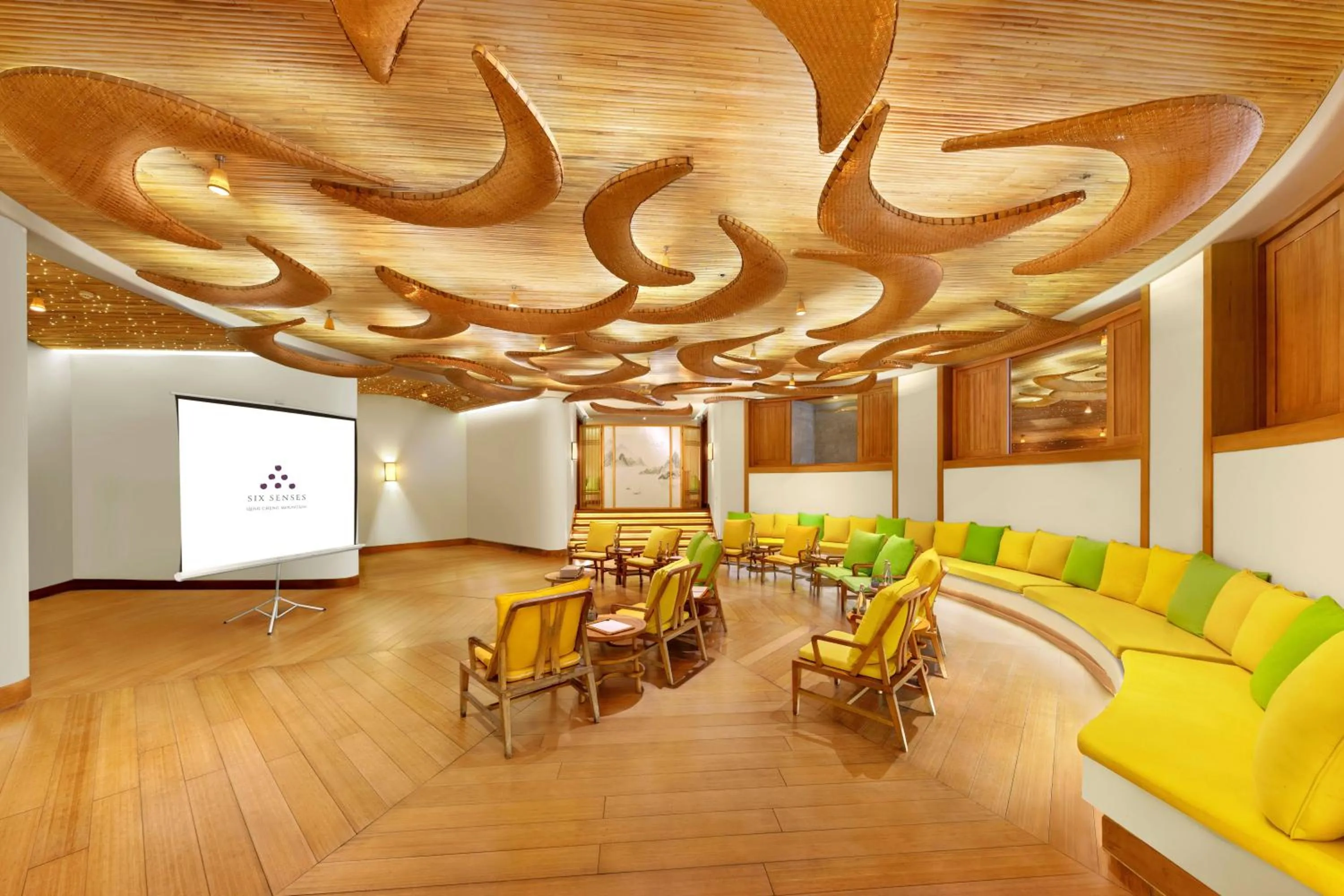 Meeting/conference room in Six Senses Qing Cheng Mountain