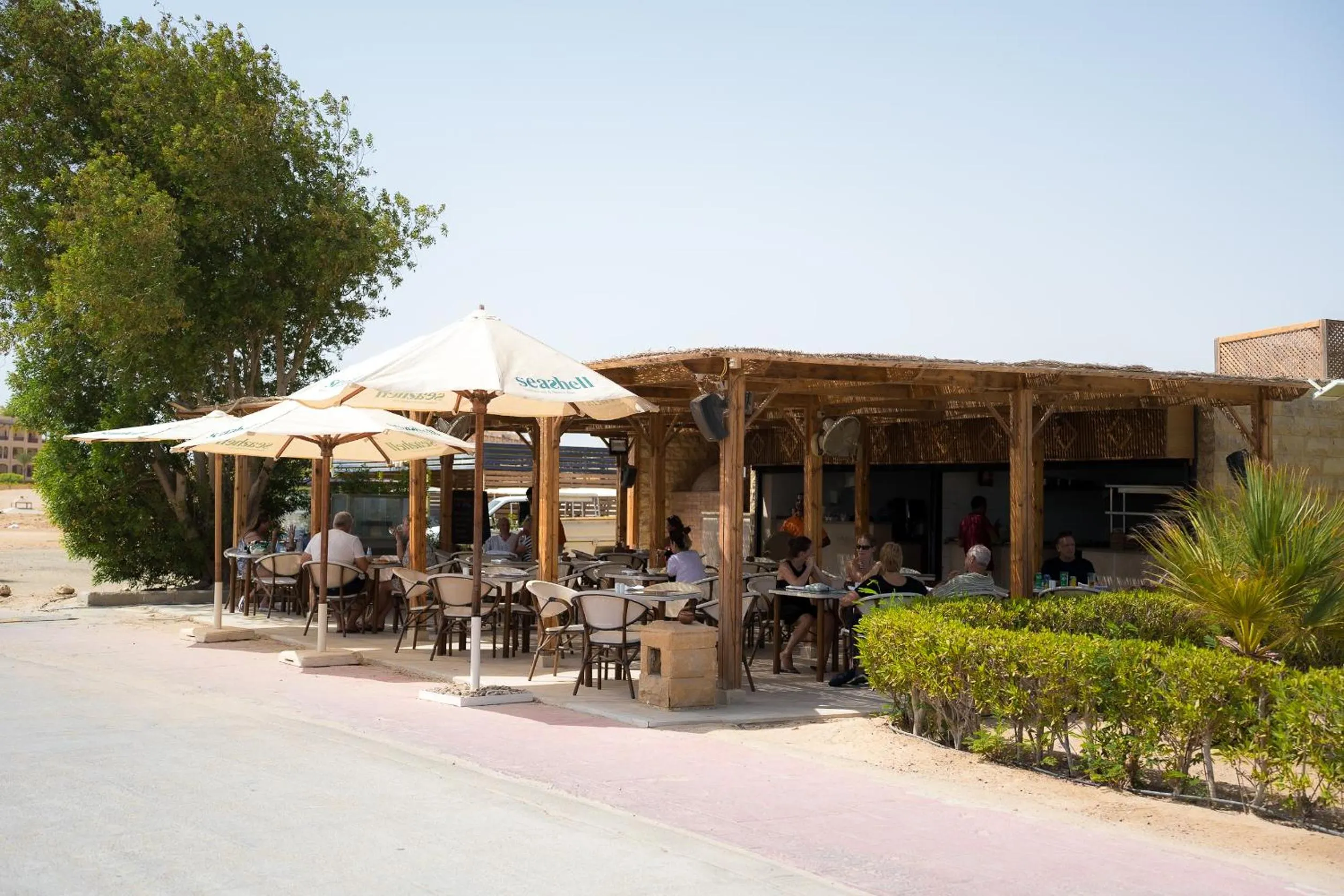 Restaurant/places to eat in The Cascades Golf Resort, Spa & Thalasso