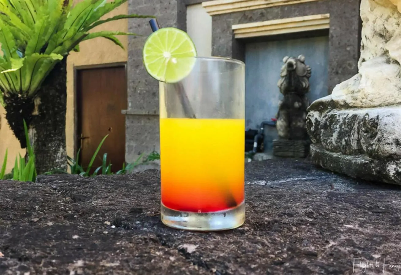 Drinks in Pondok Linda
