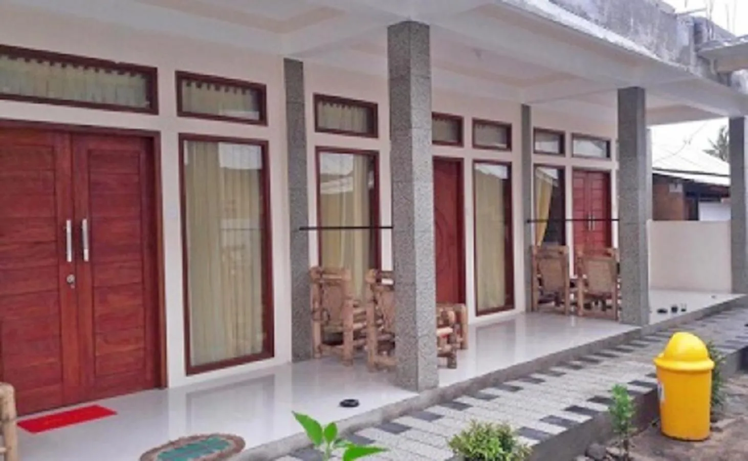 Facade/entrance in Pondok Linda