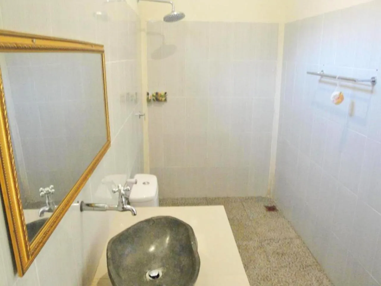 Bathroom in Pondok Linda