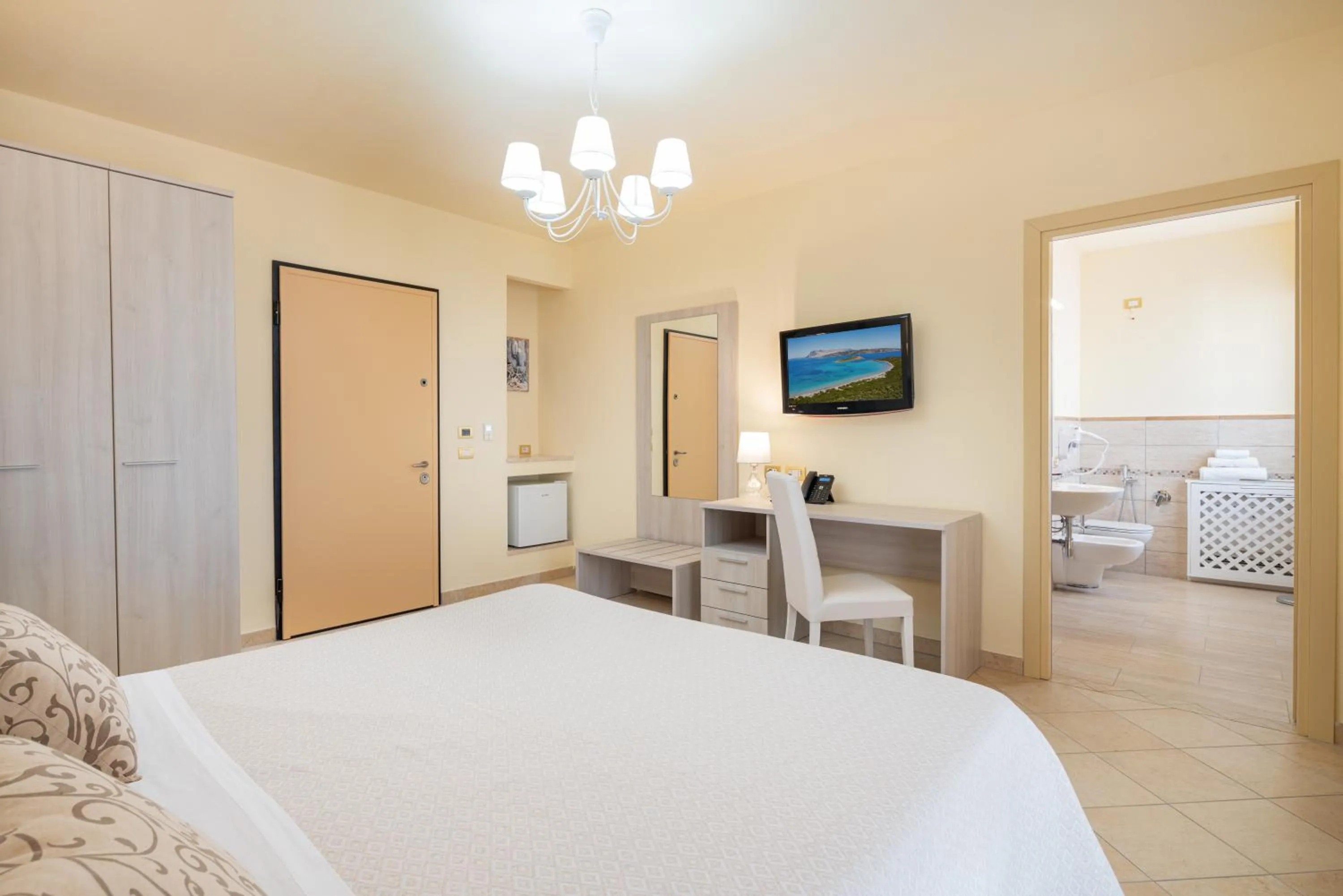 Bed in Hotel Regina Elena