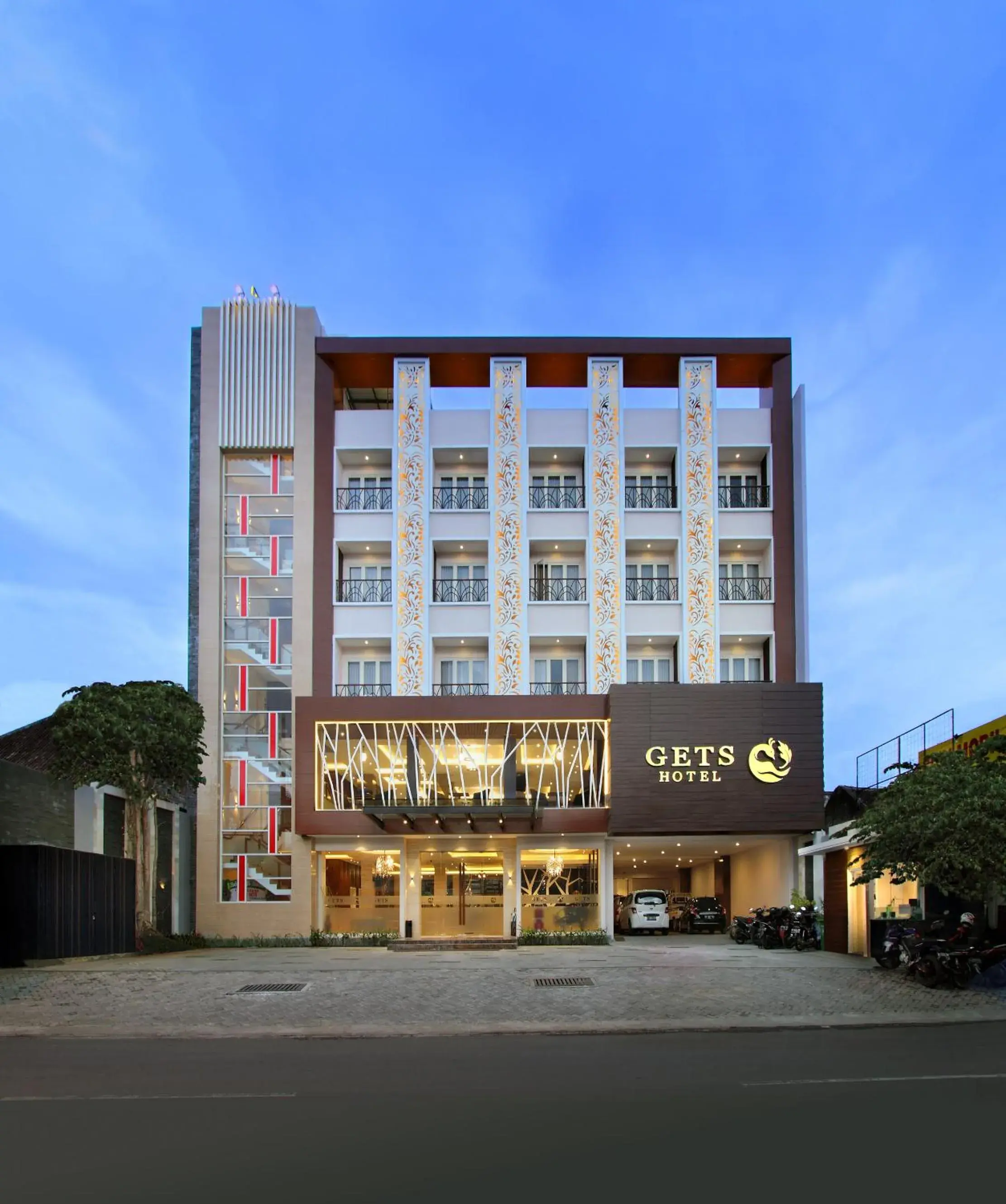 Facade/entrance in Gets Hotel Facade/entrance in Gets Hotel