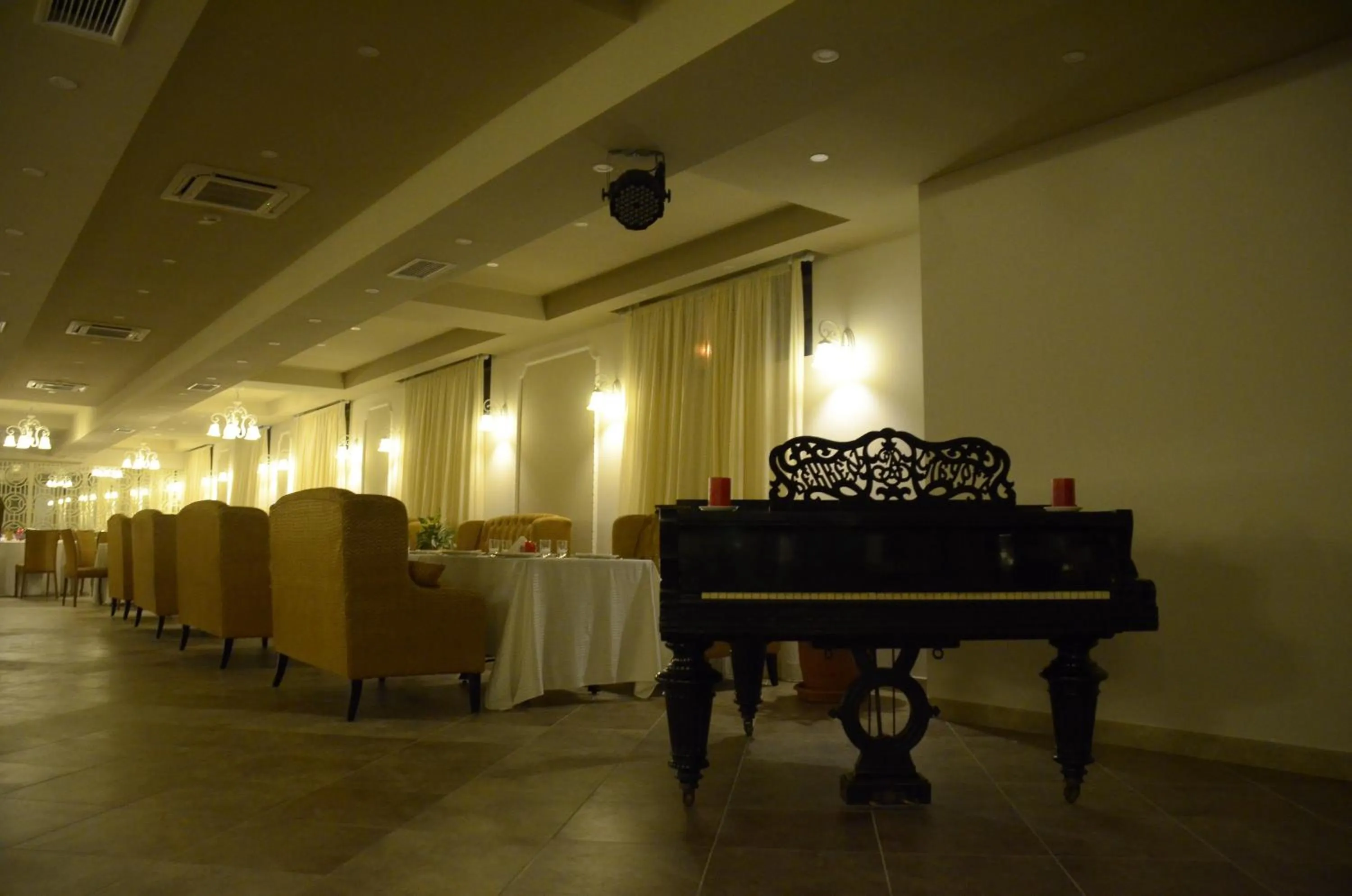 Restaurant/places to eat in Boutique Hotel Argo