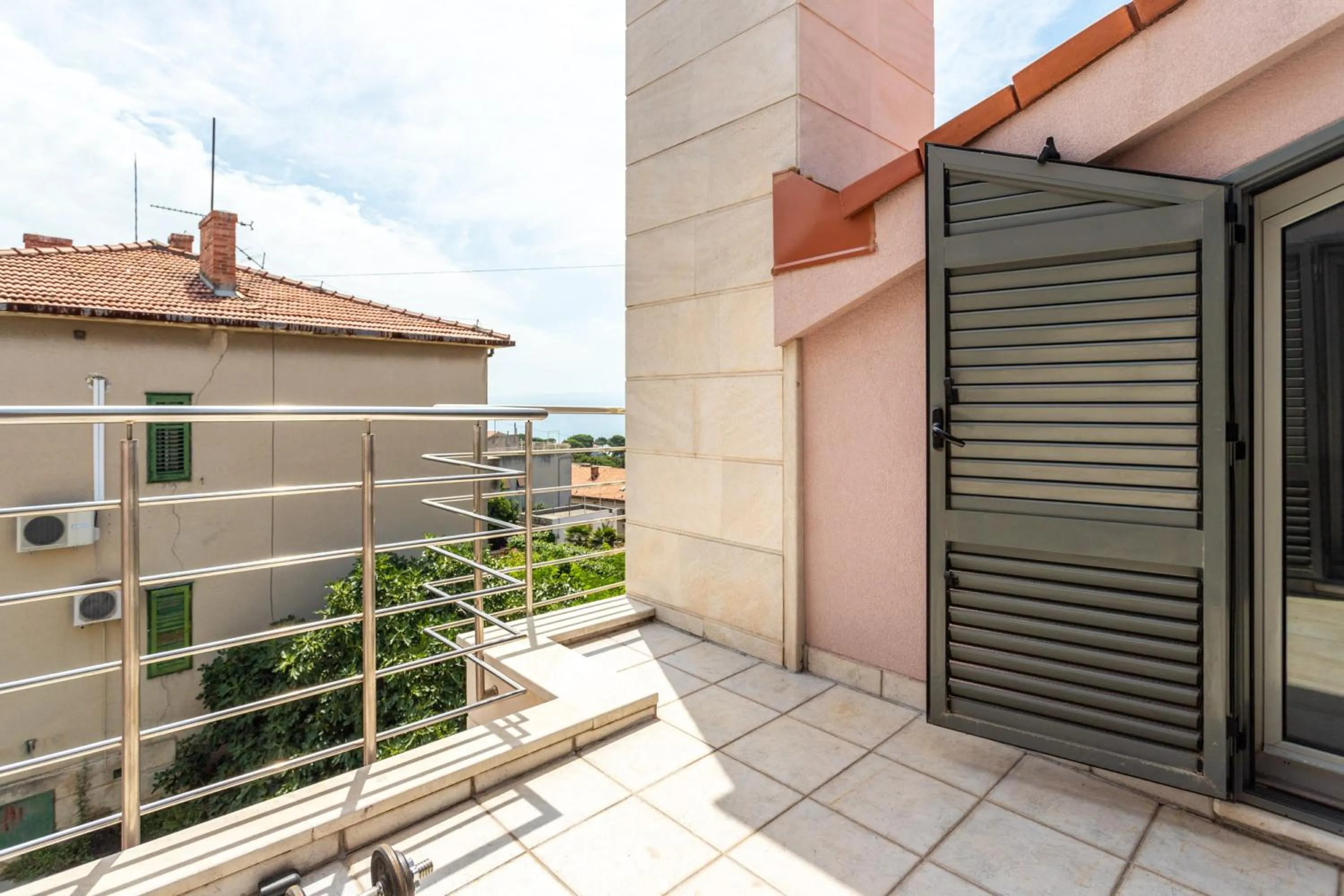 Balcony/Terrace in Villa Violeta with the sea view, 3 min walk to the beach