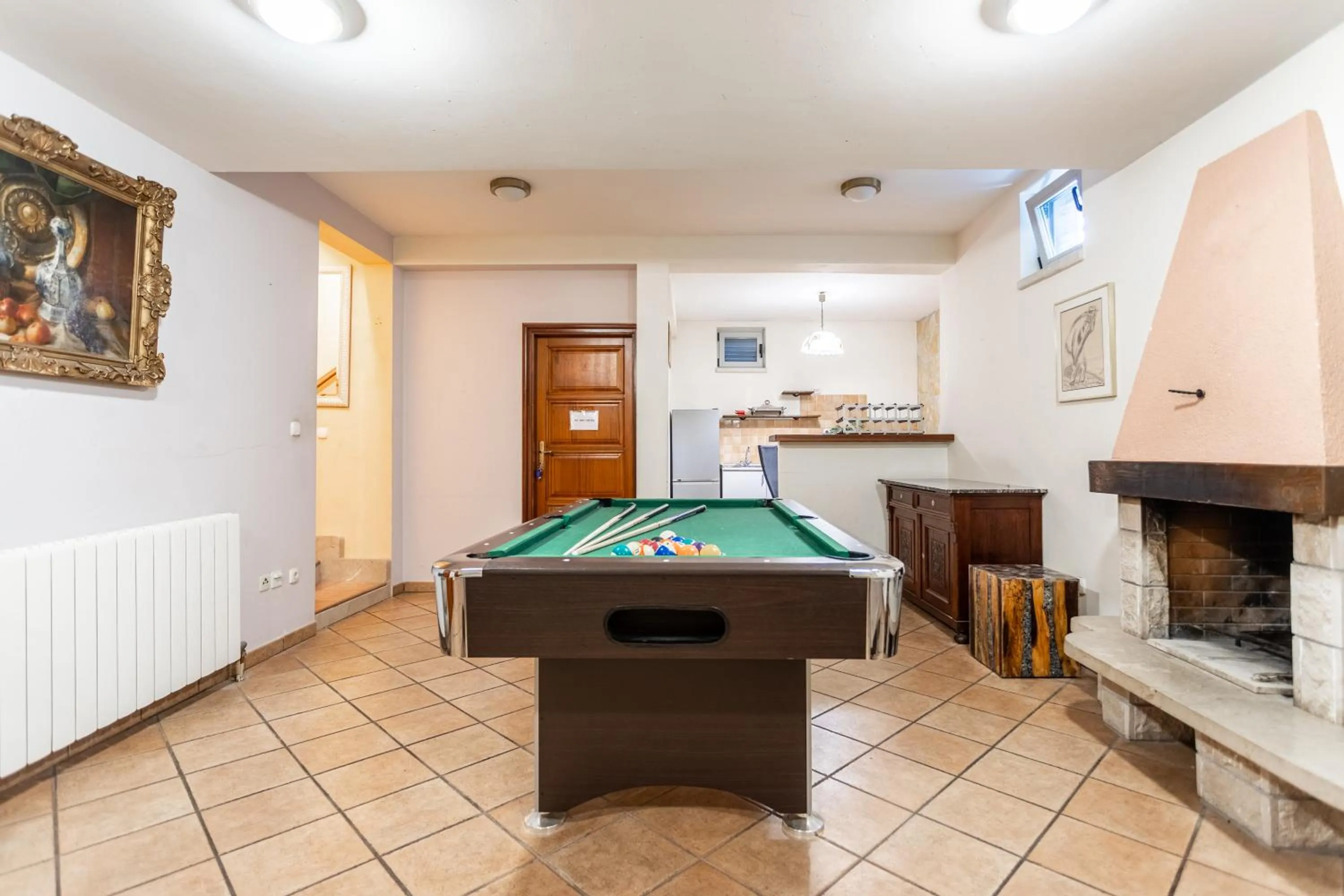 Billiard in Villa Violeta with the sea view, 3 min walk to the beach