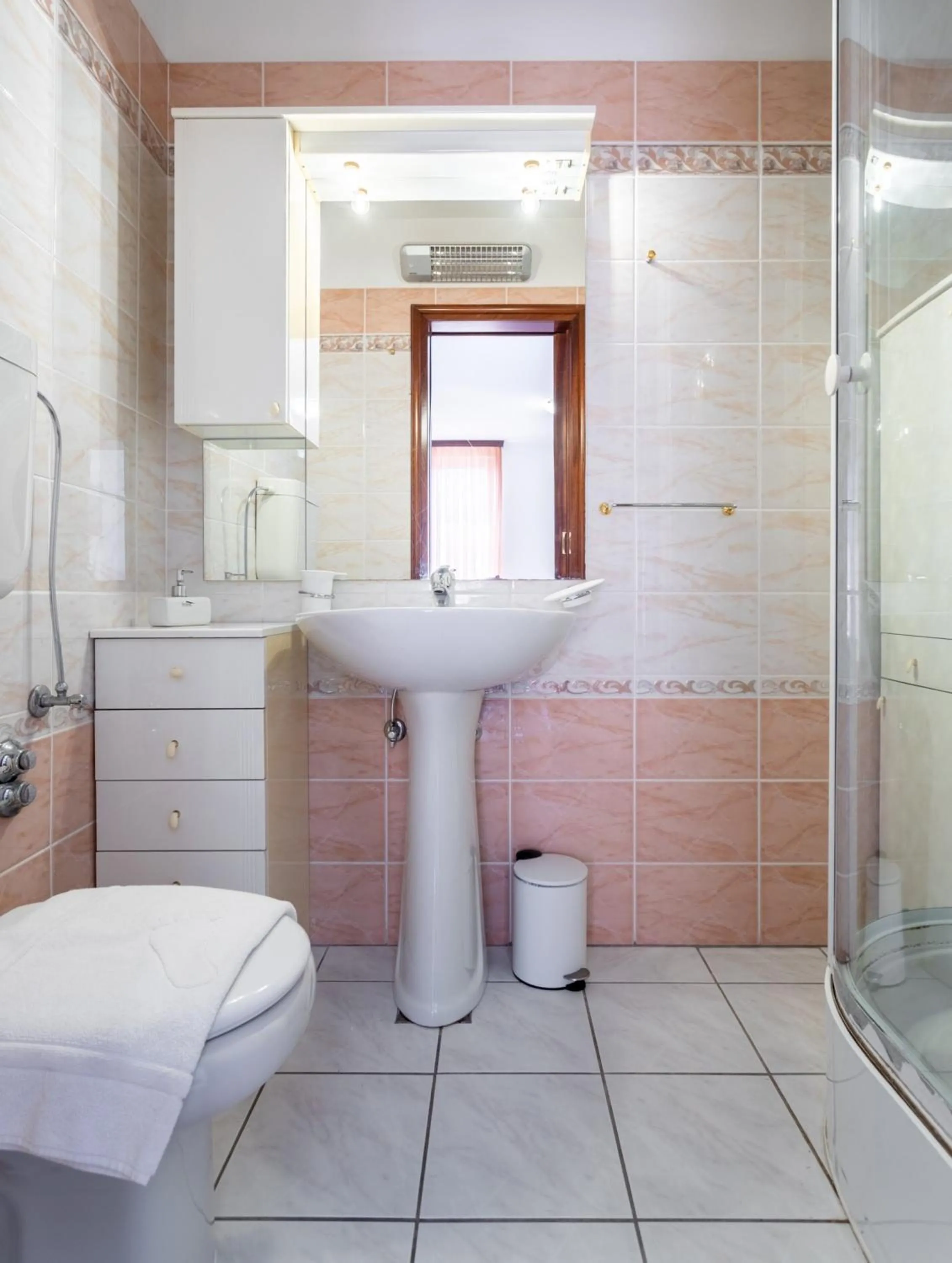 Bathroom in Villa Violeta with the sea view, 3 min walk to the beach