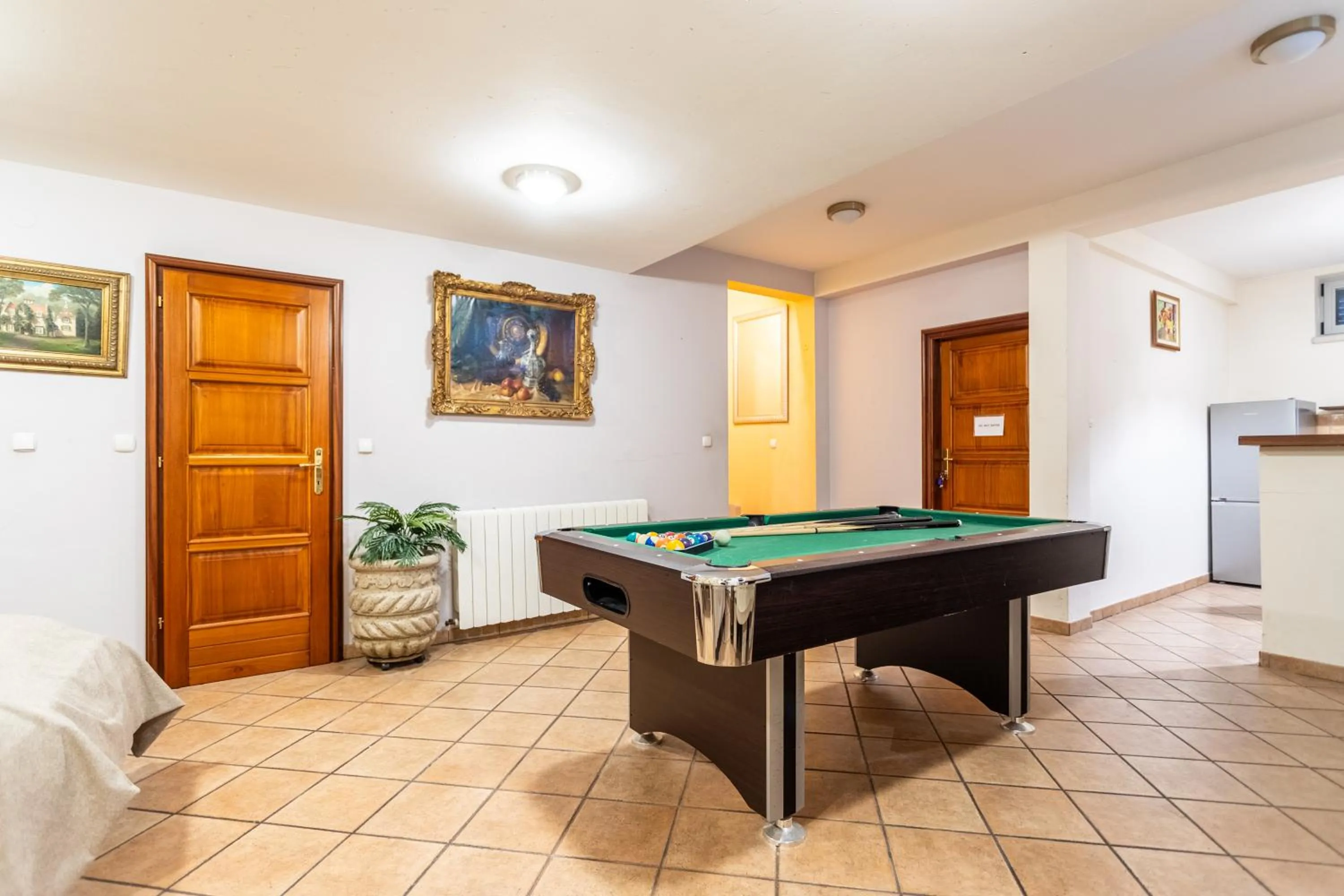 Billiard in Villa Violeta with the sea view, 3 min walk to the beach