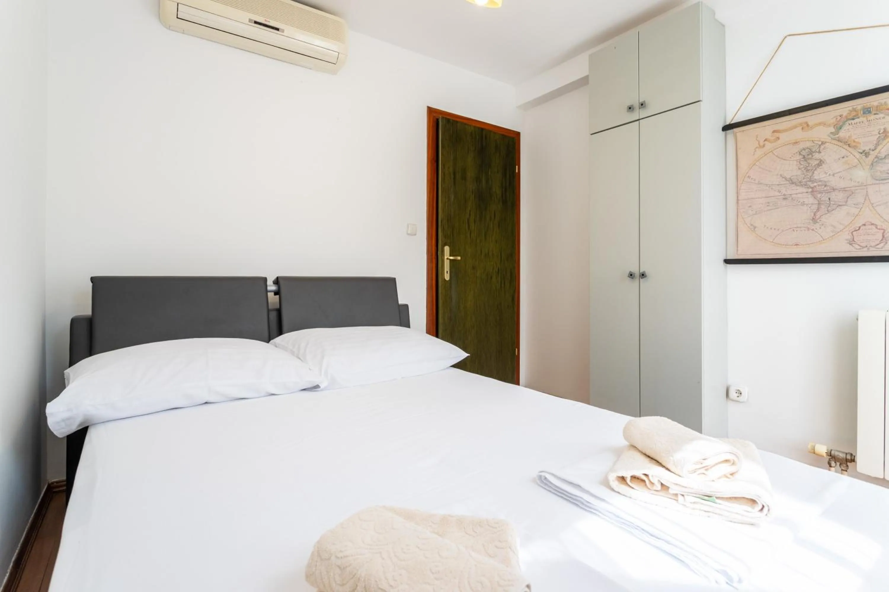 Bedroom, Bed in Villa Violeta with the sea view, 3 min walk to the beach