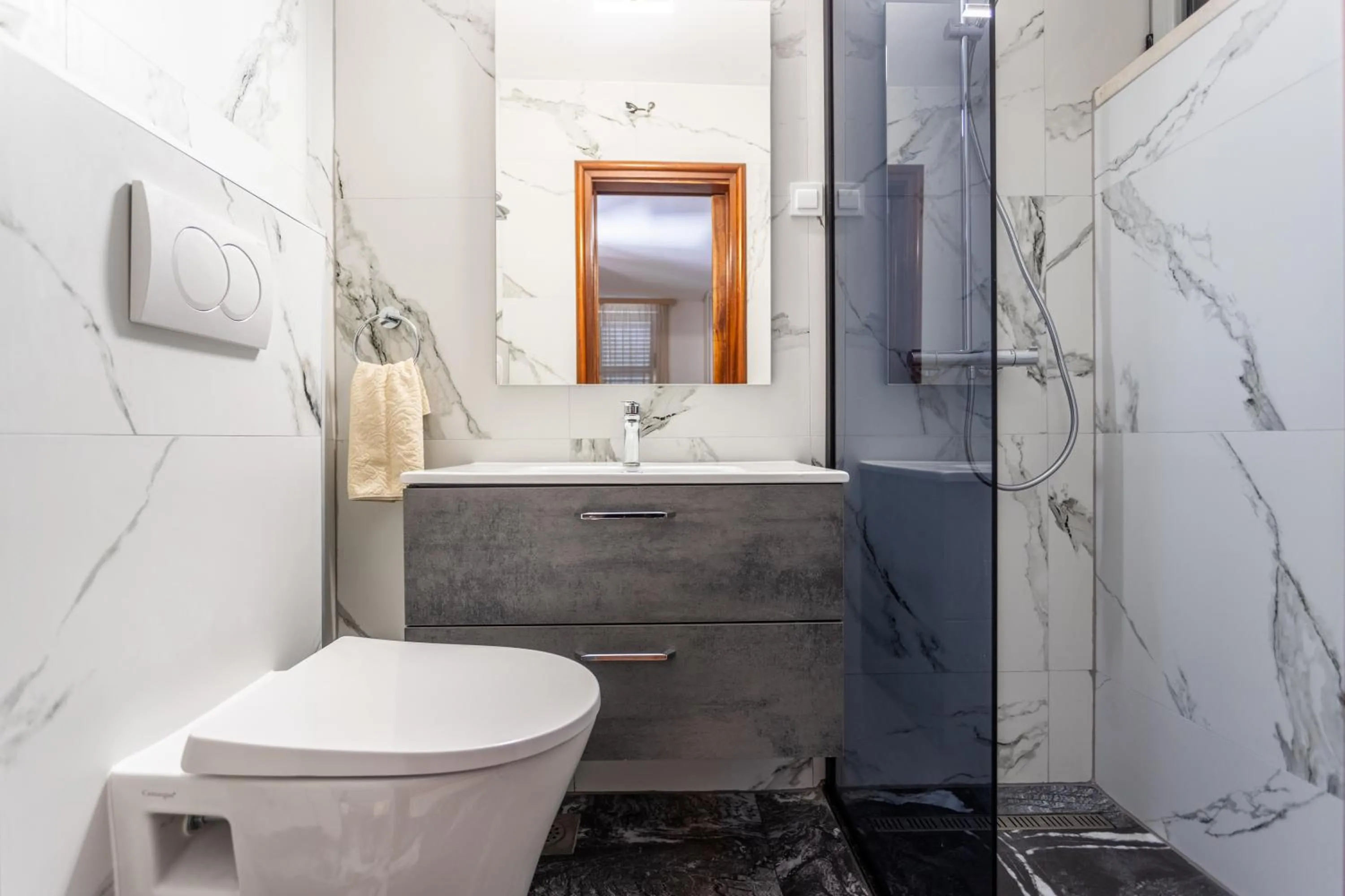 Shower in Villa Violeta with the sea view, 3 min walk to the beach