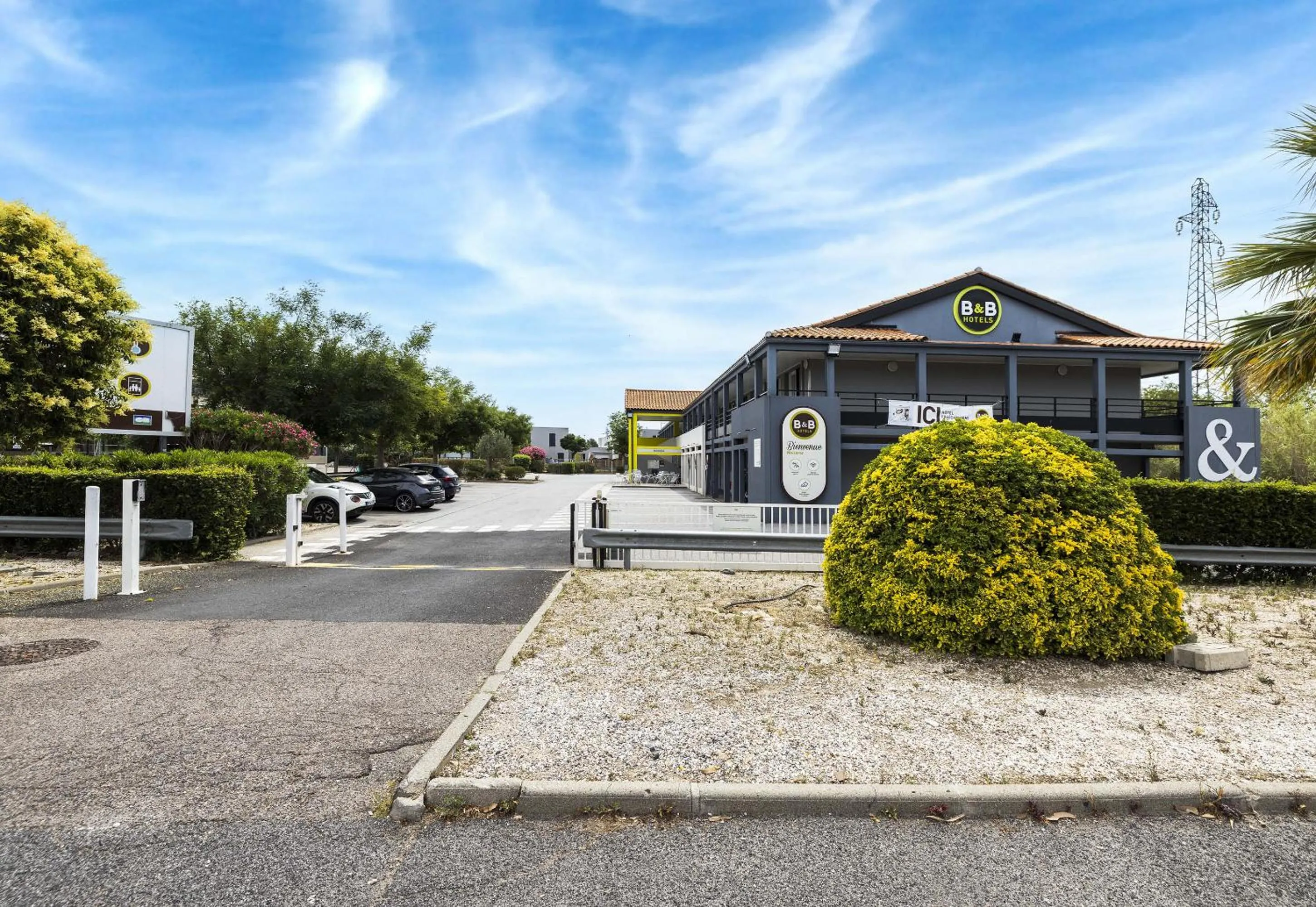 Property building in B&B HOTEL Perpignan Sud Porte d'Espagne