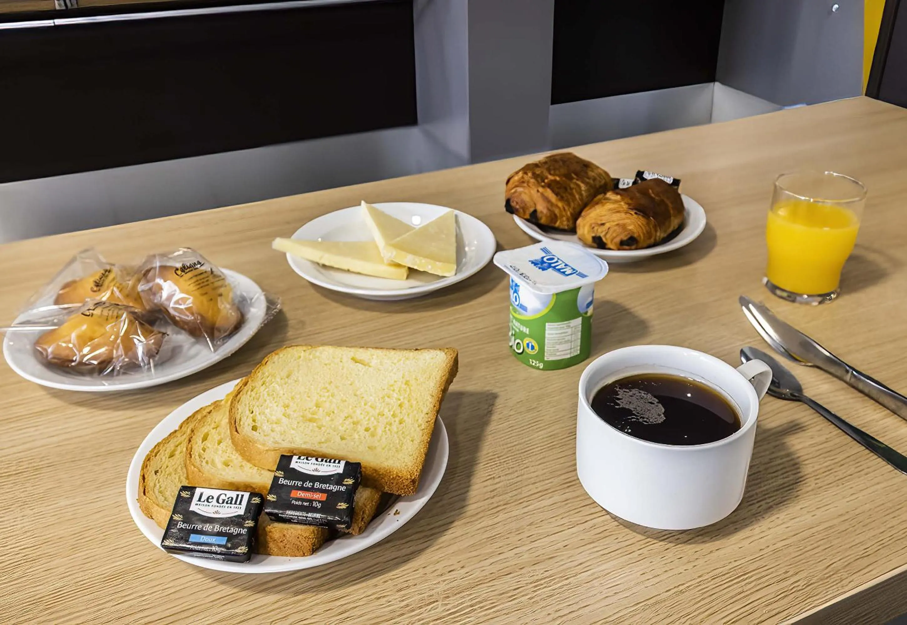 Breakfast in B&B HOTEL Perpignan Sud Porte d'Espagne