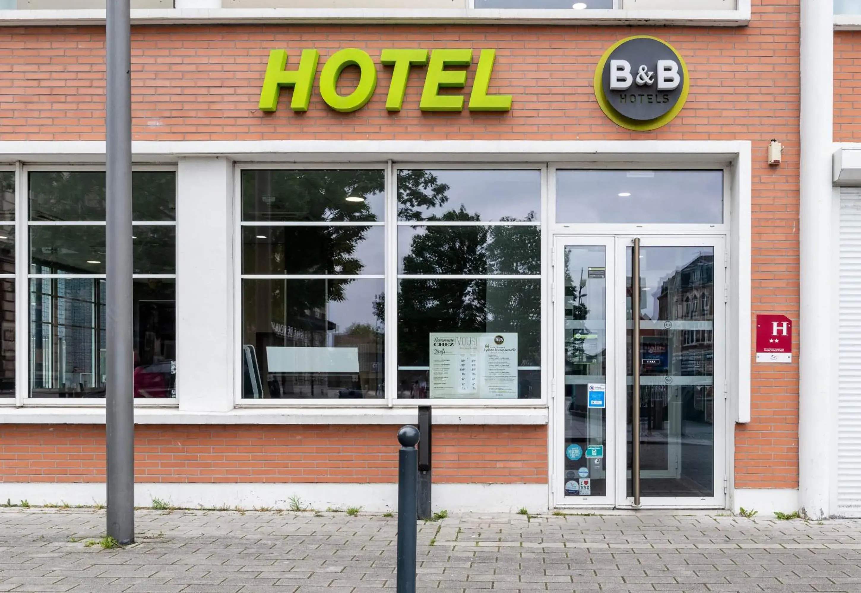 Property building in B&B HOTEL Lille Roubaix Campus Gare Property building in B&B HOTEL Lille Roubaix Campus Gare