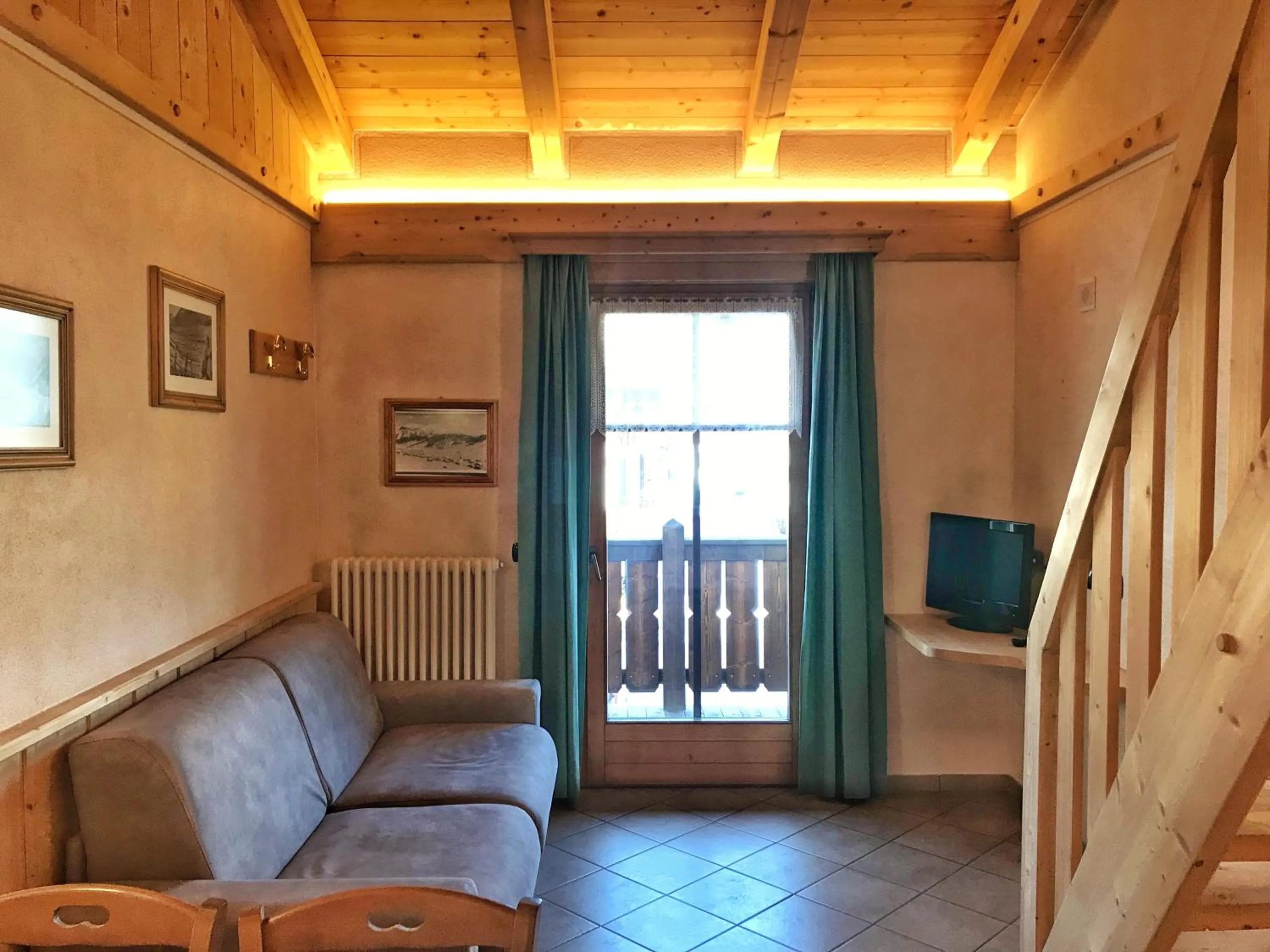 TV and multimedia in Bait Ables