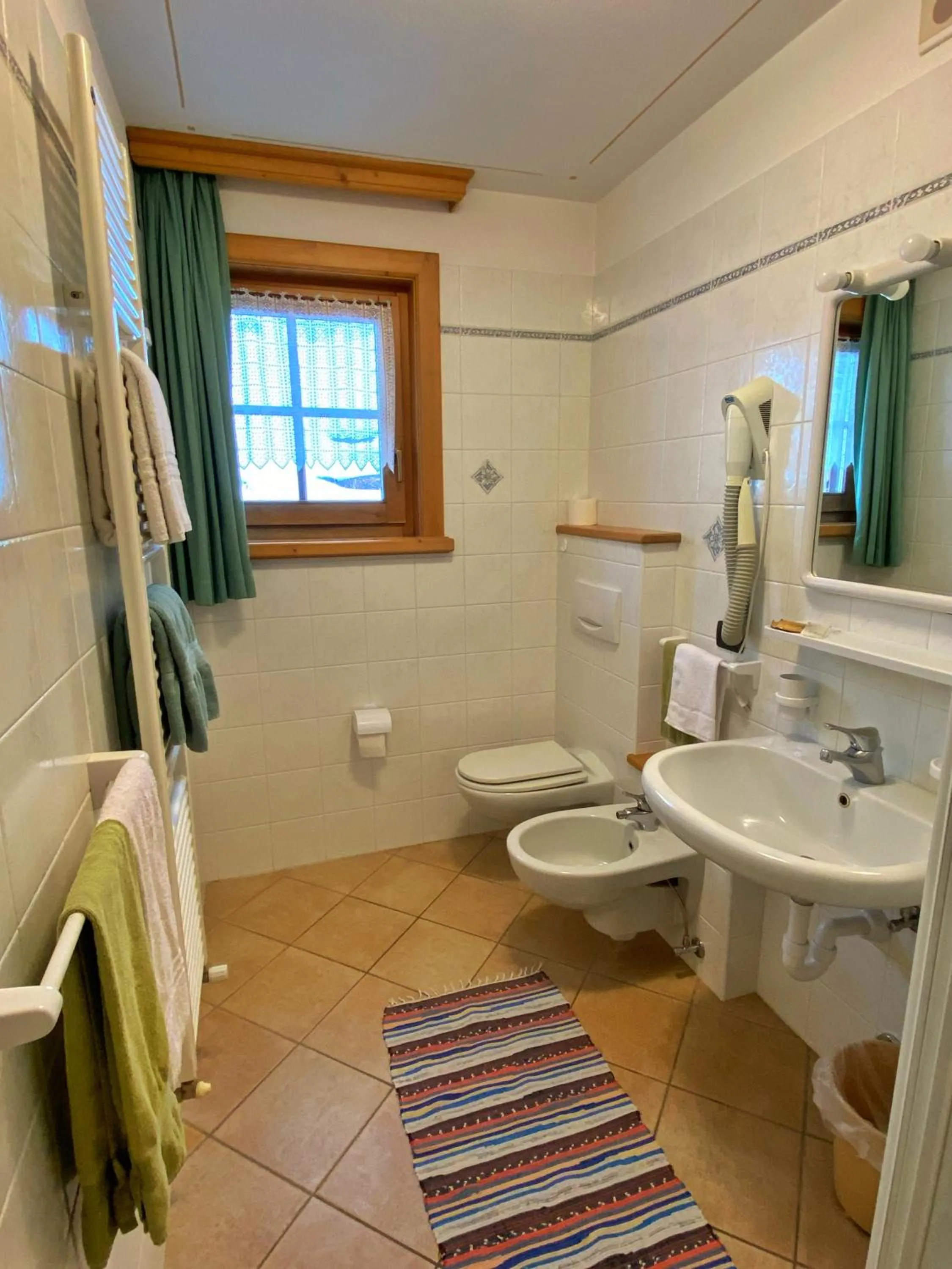 Bathroom in Bait Ables