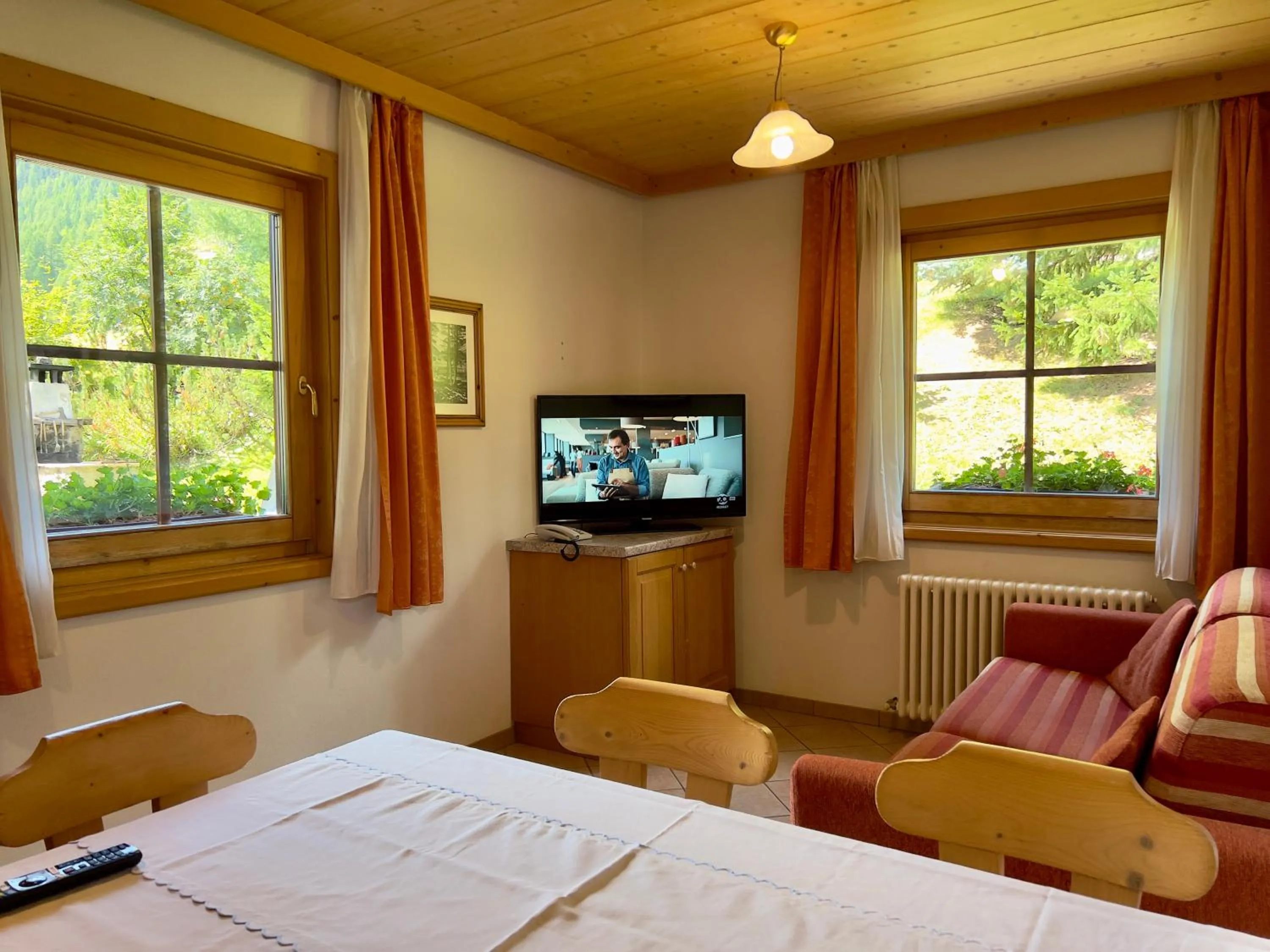 Communal lounge/ TV room in Bait Ables