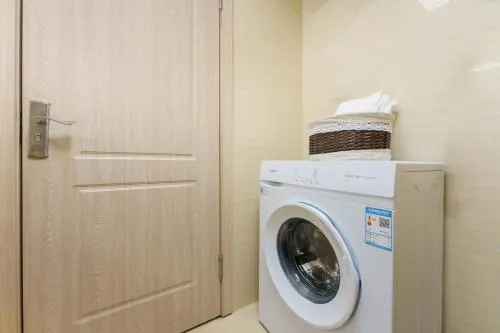 NO.8 Qing Ni Apartment(DL Railway Station Zhongshan Square Branch )