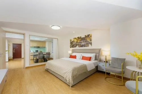 NO.8 Qing Ni Apartment(DL Railway Station Zhongshan Square Branch )