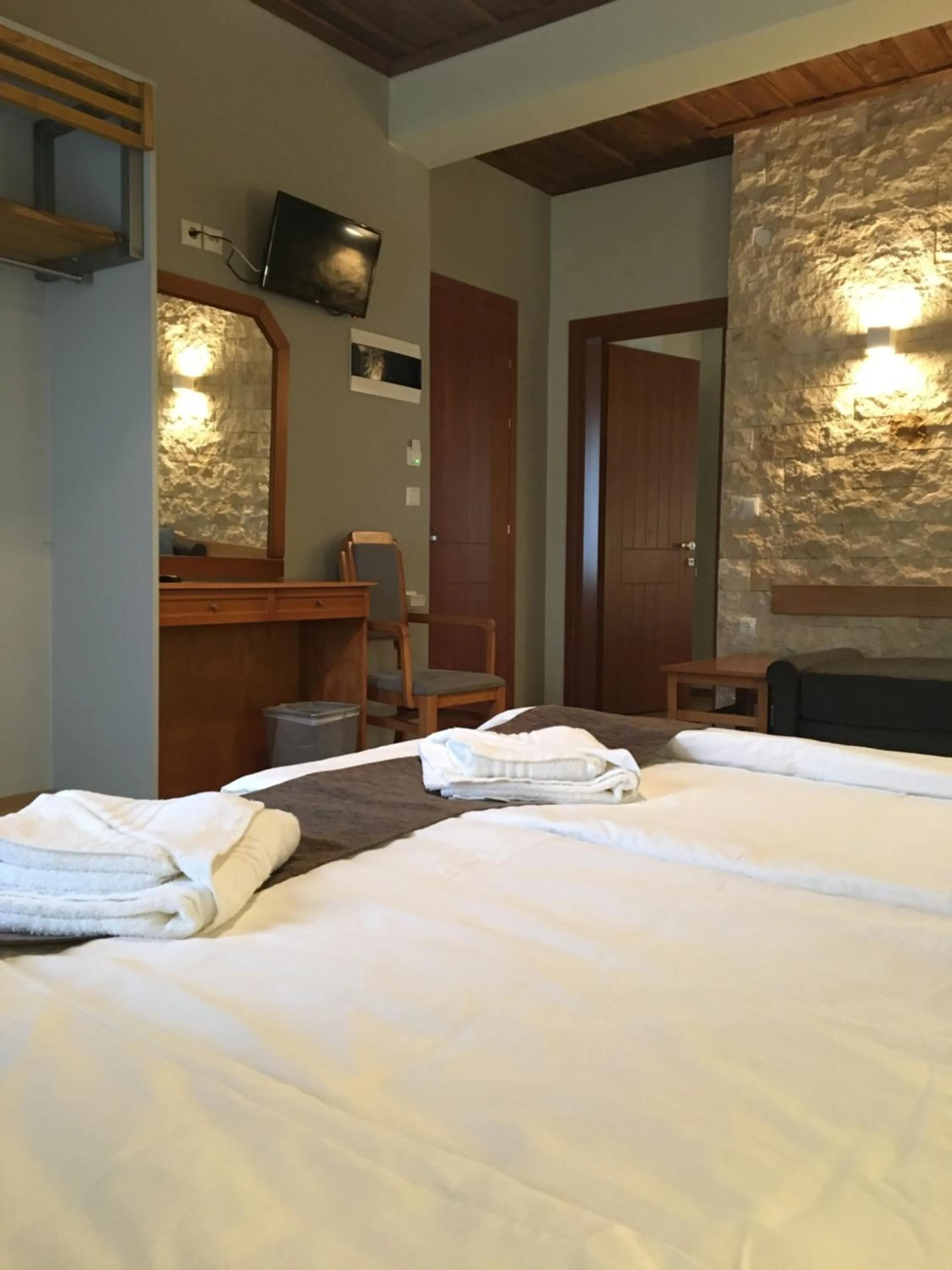 Bedroom, Bed in Naoussa Mountain Resort