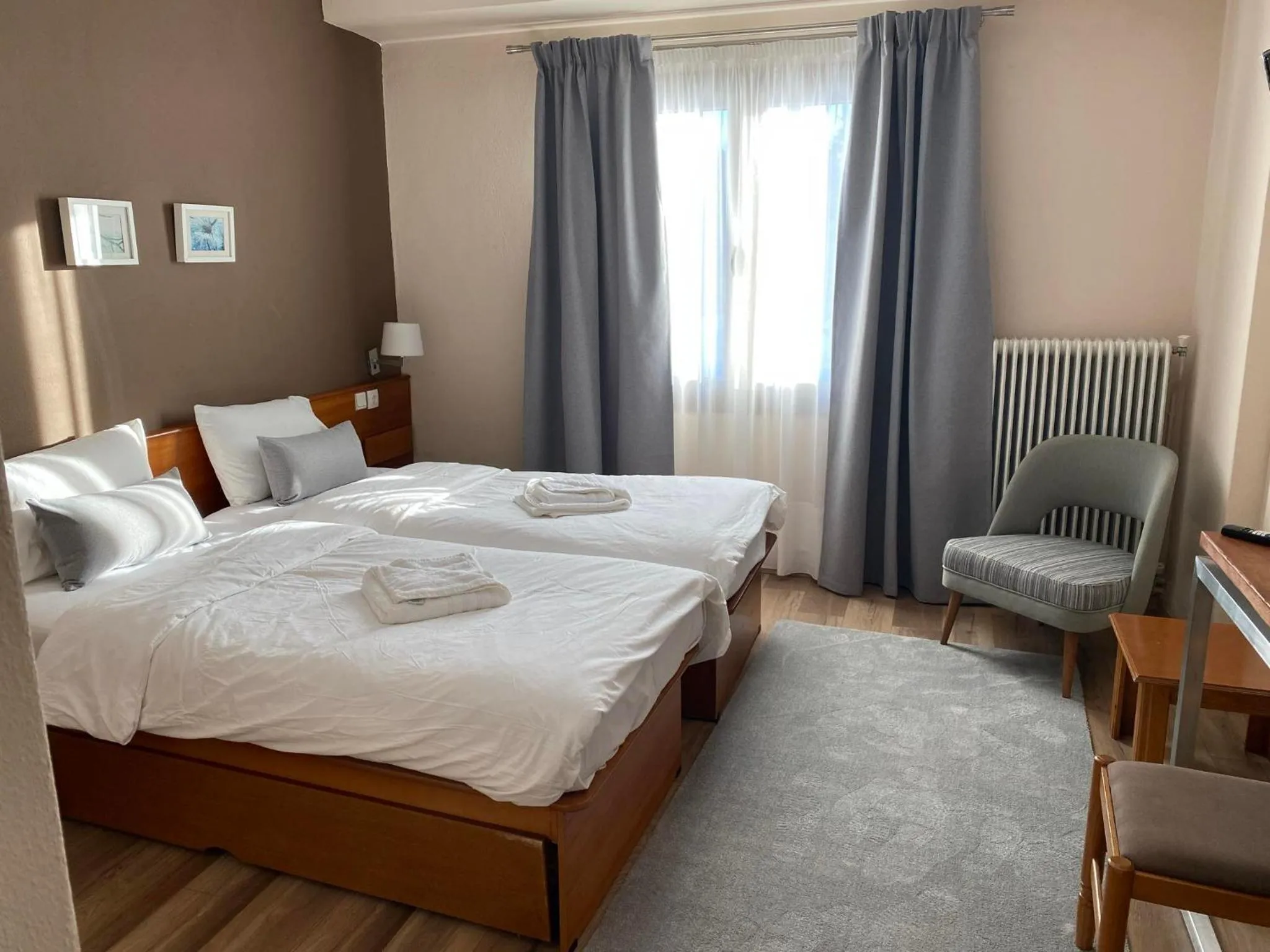 Photo of the whole room, Bed in Naoussa Mountain Resort