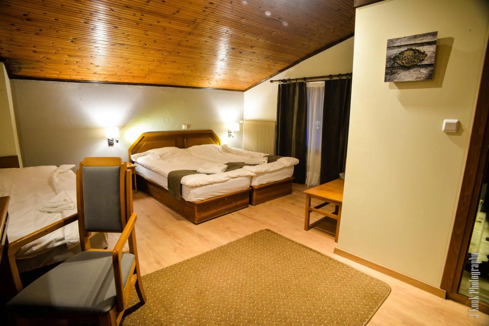 Photo of the whole room, Bed in Naoussa Mountain Resort