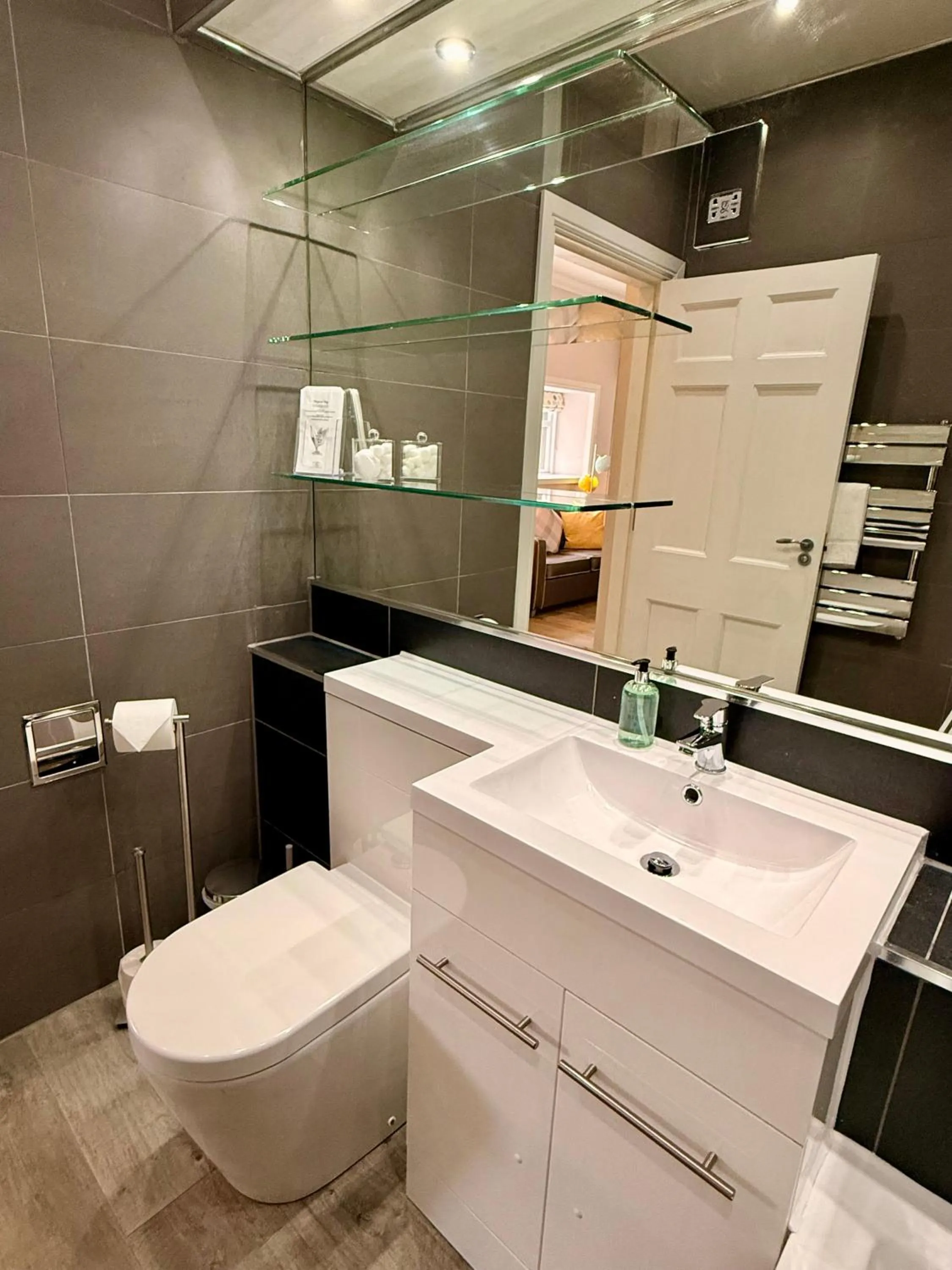 Court Residence Aparthotel