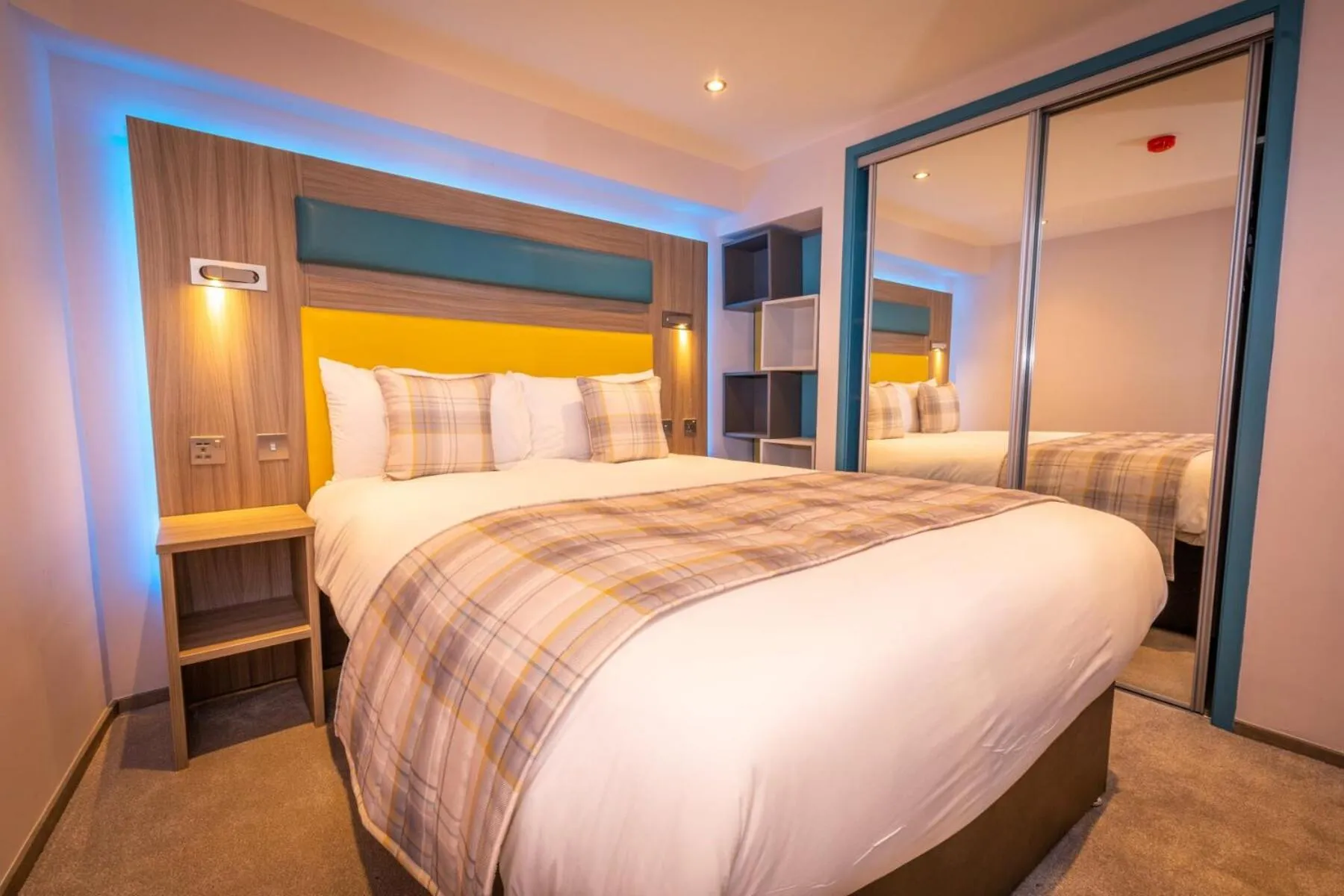 Bedroom, Bed in Court Residence Aparthotel