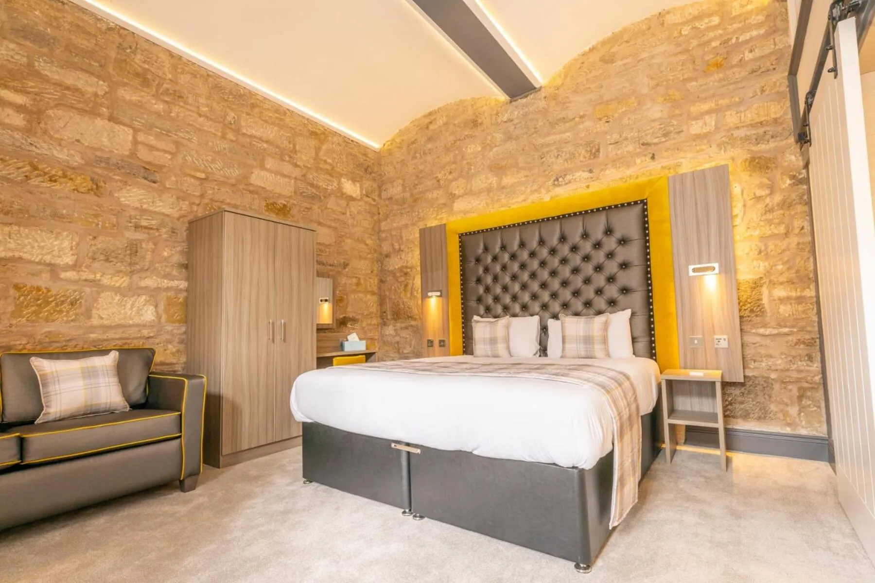 Bedroom, Bed in Court Residence Aparthotel