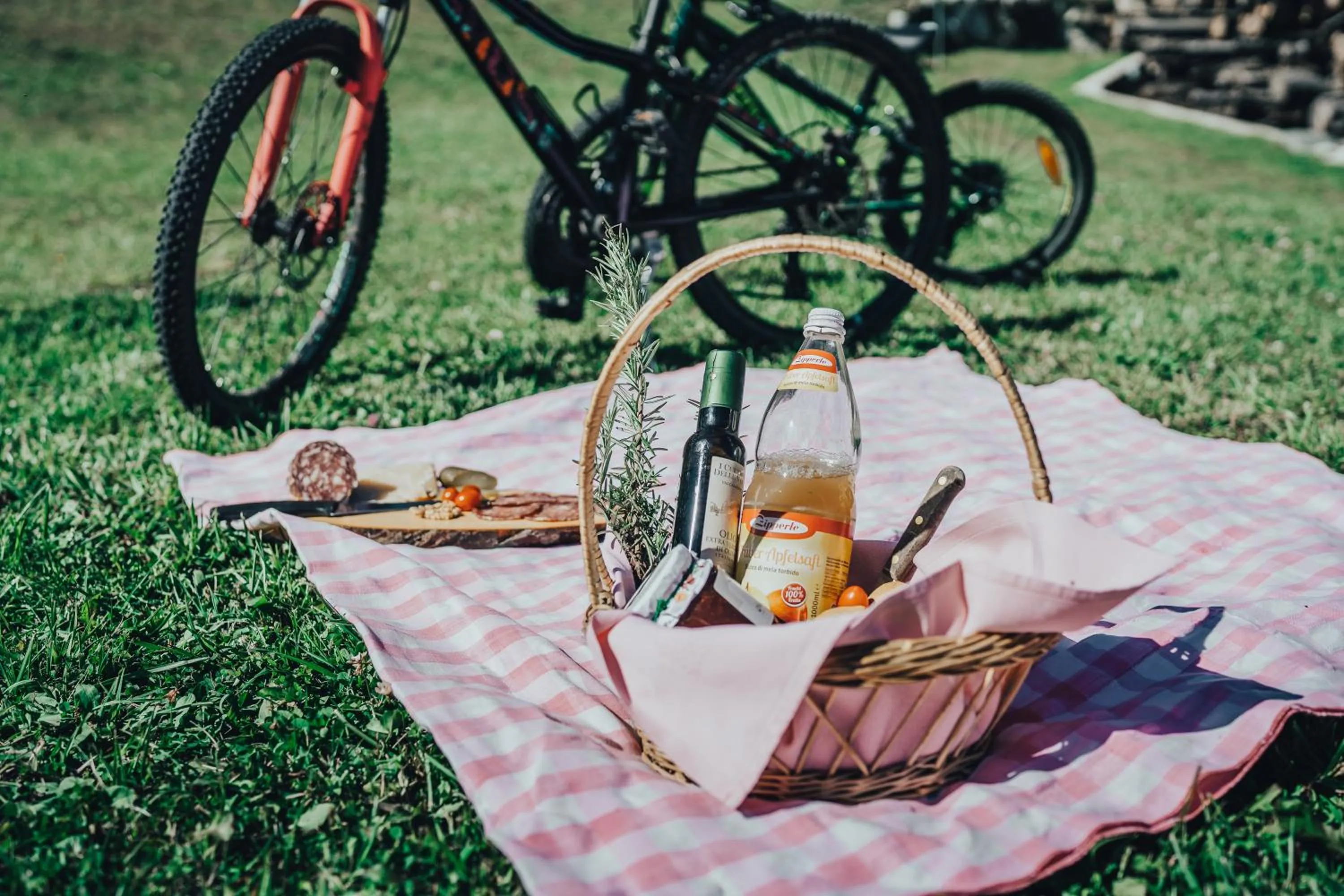 Hiking in Hotel Bezzi