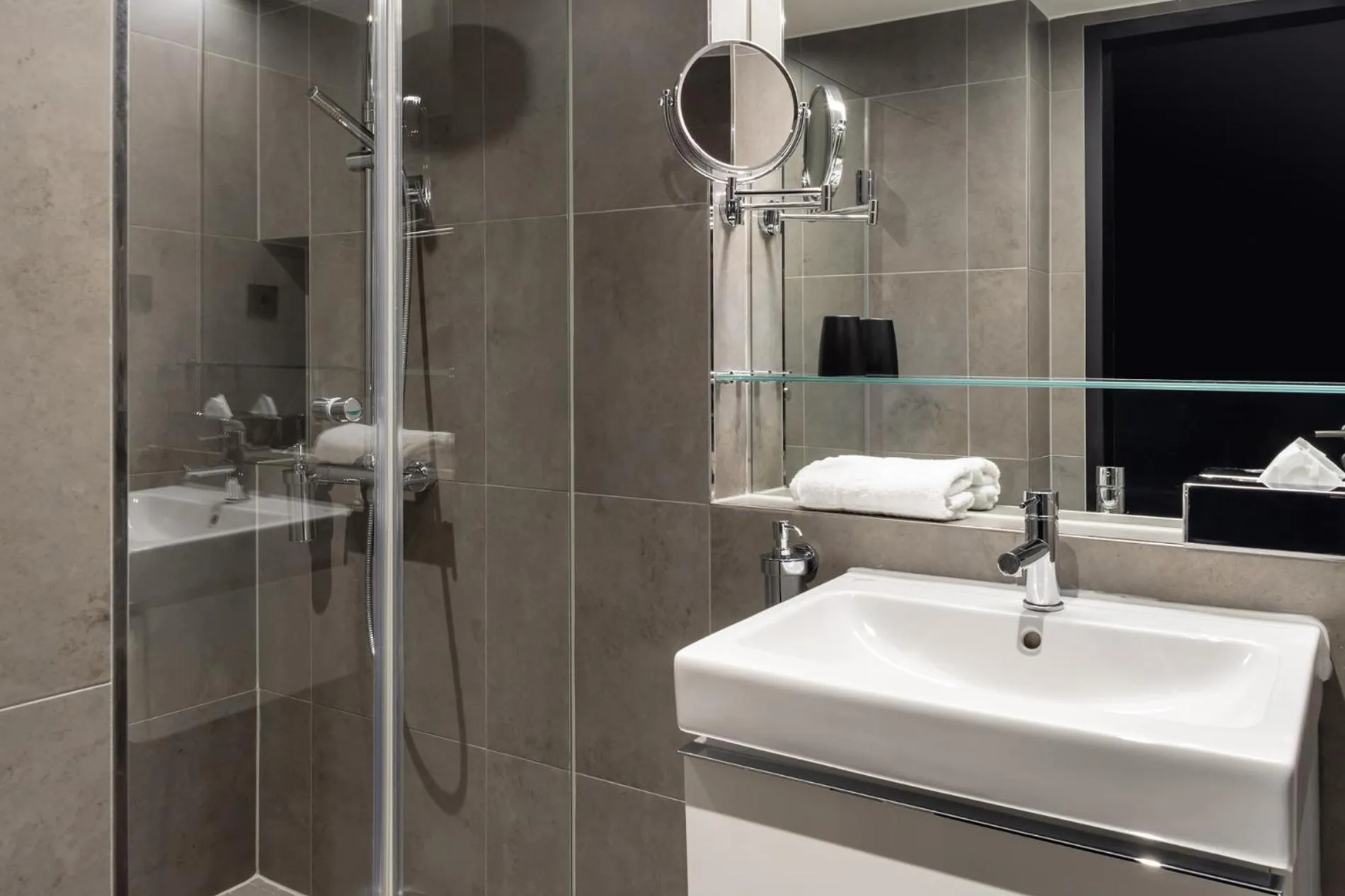 Shower in Hotel ZOE by AMANO