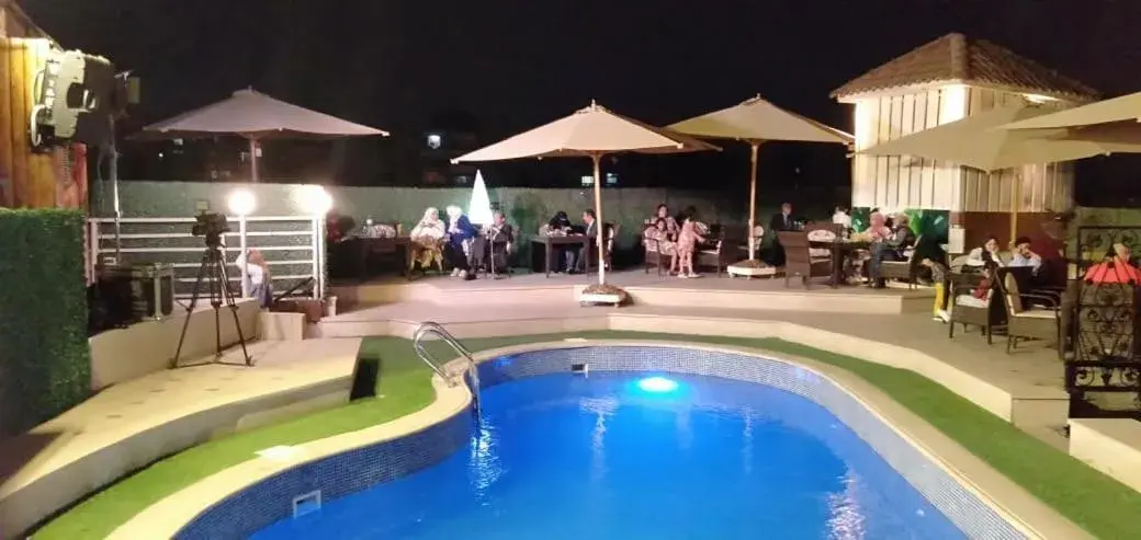 Swimming pool in Hor Moheb Hotel Swimming pool in Hor Moheb Hotel