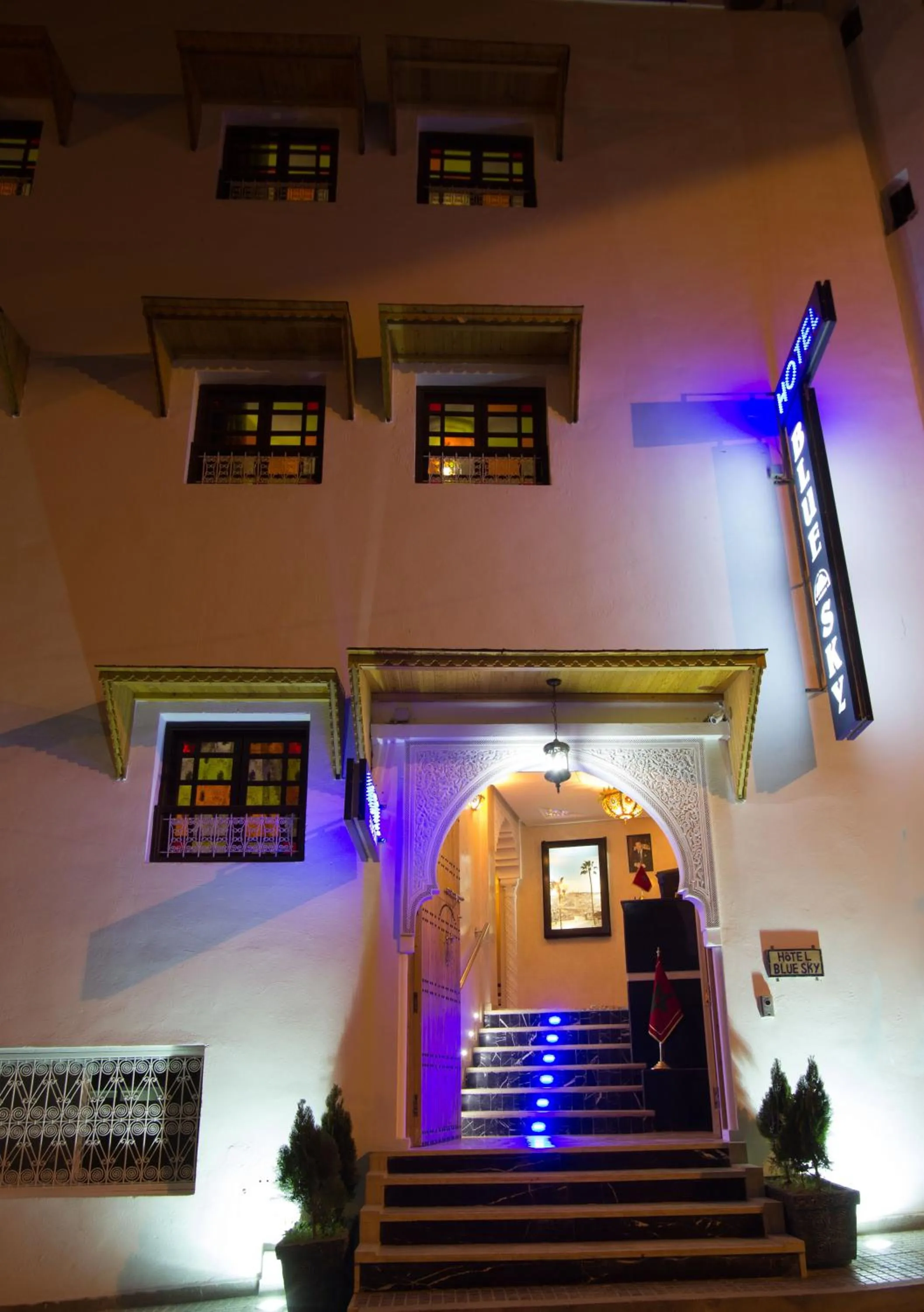 Facade/entrance in Hôtel BLUE SKY