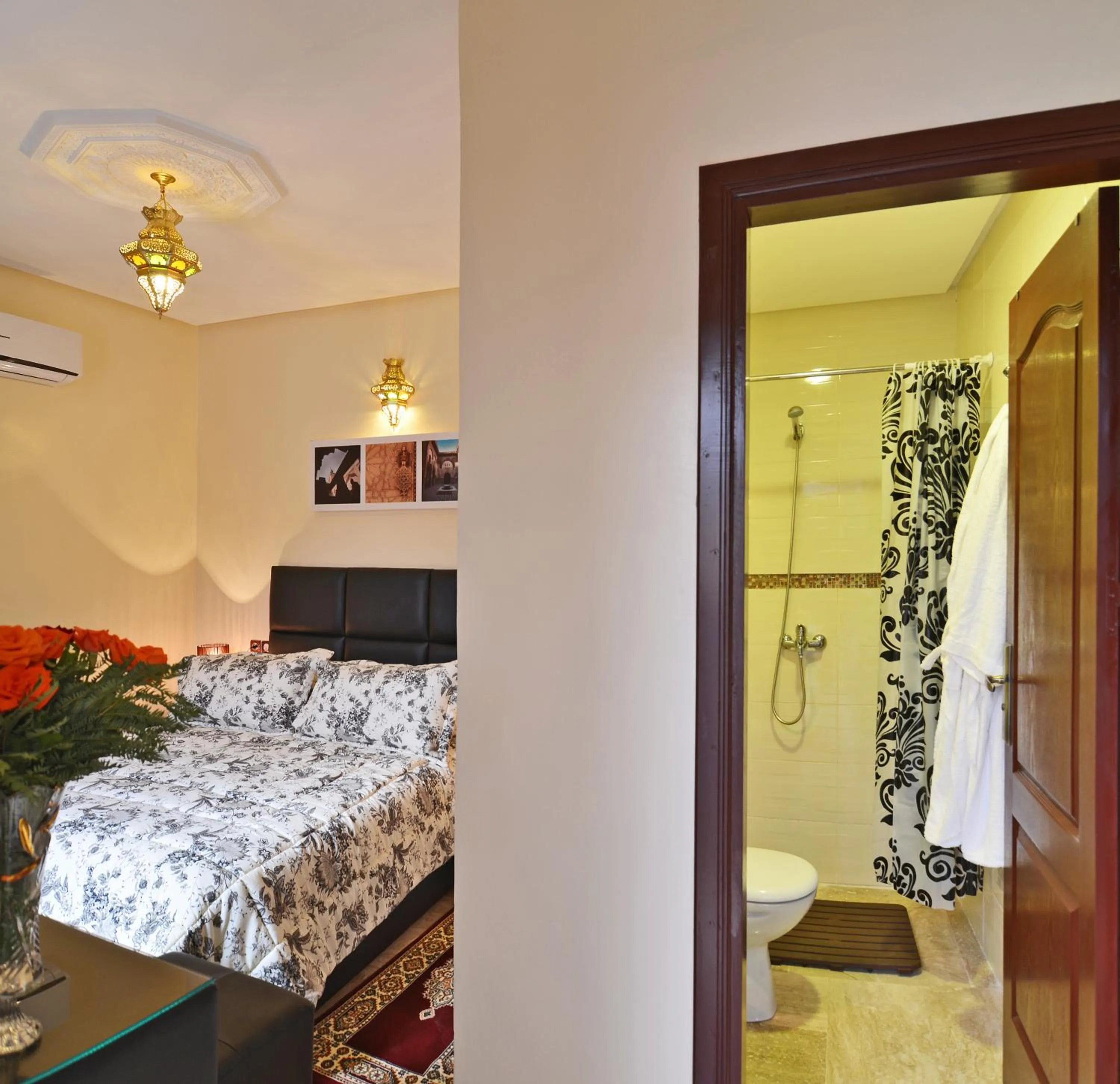 Bed in Hôtel BLUE SKY