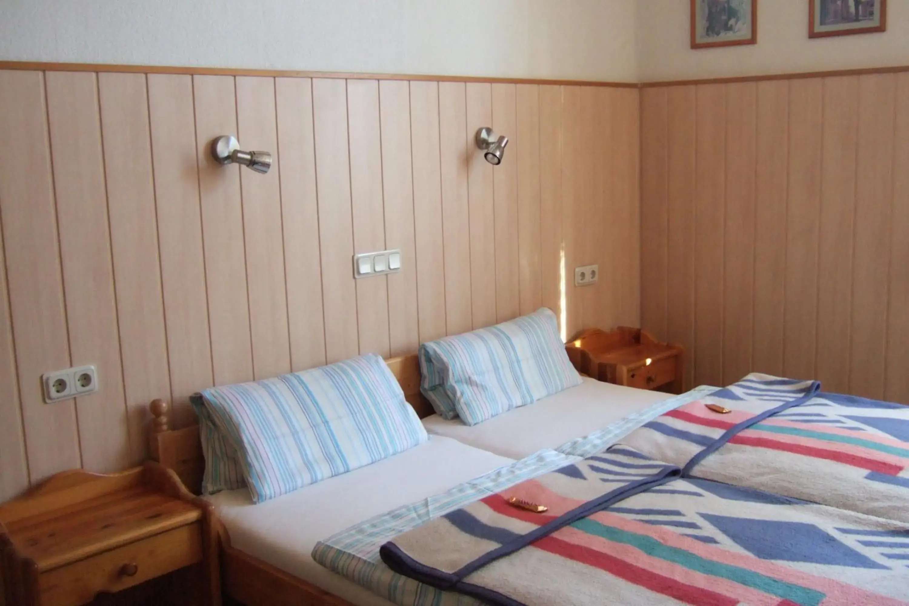 Double Room with Private External Bathroom - single occupancy in Haus am Kurpark Double Room with Private External Bathroom - single occupancy in Haus am Kurpark