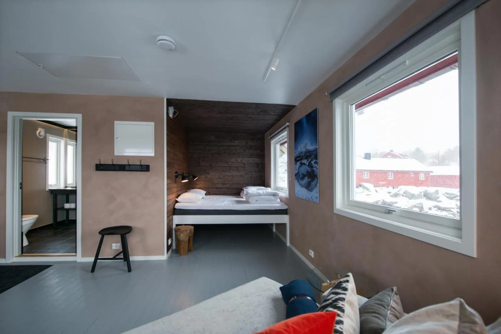 Living room, Bed in Hattvika Lodge