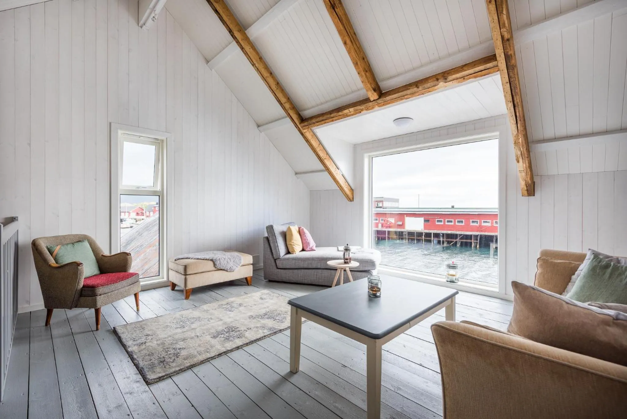 Day in Hattvika Lodge