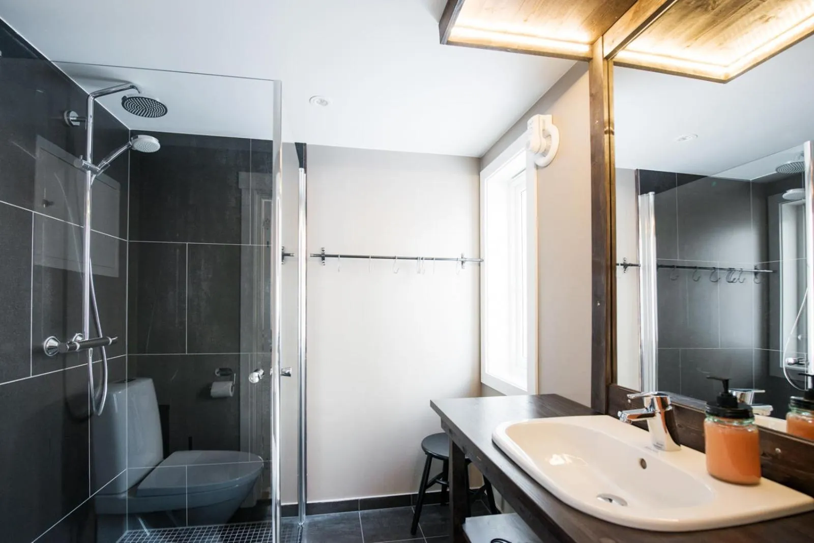 Bathroom in Hattvika Lodge